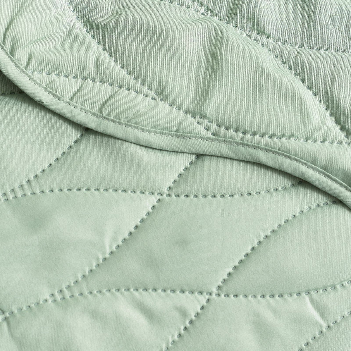 Catherine Lansfield Scallop Waves Green Bedspread - 240x260cm