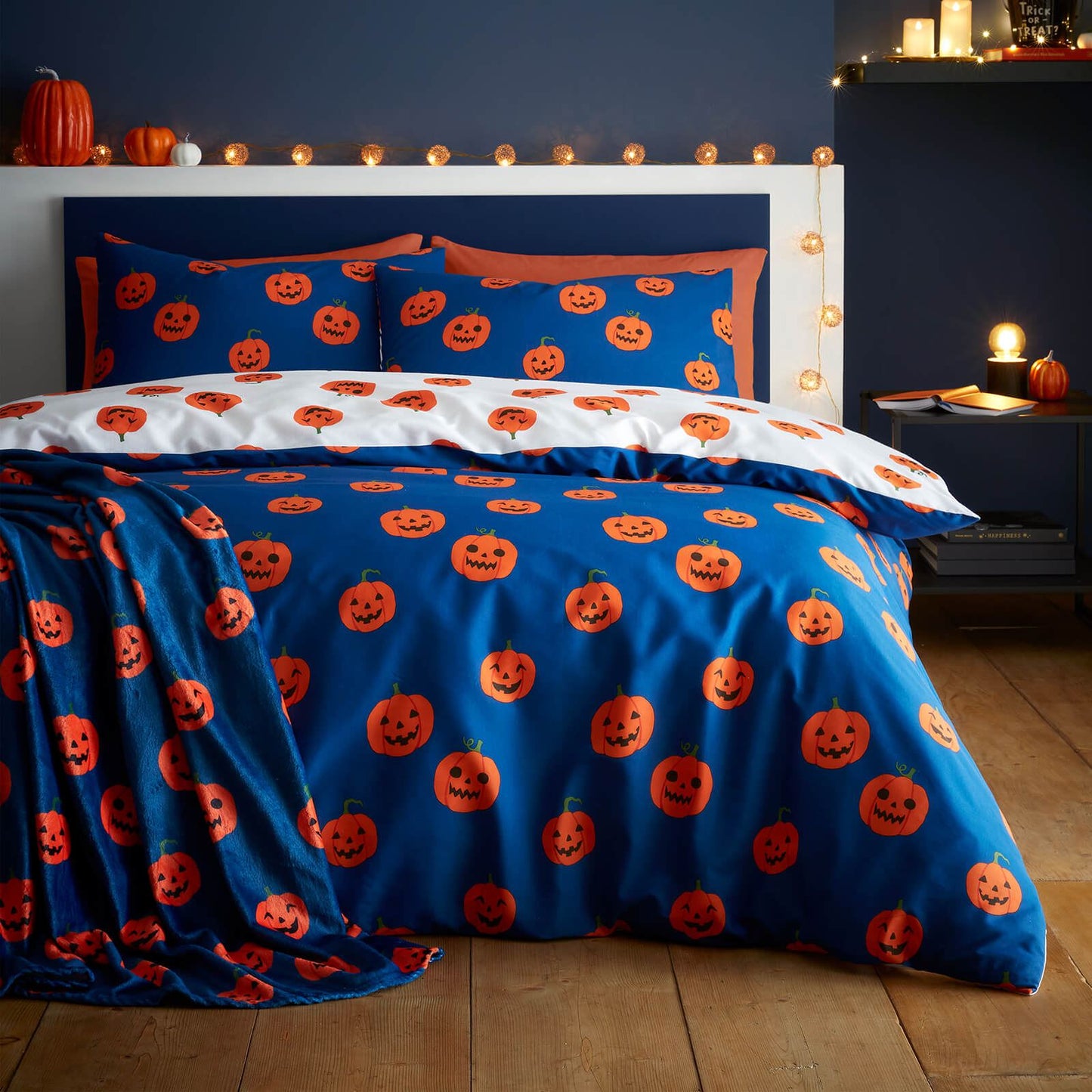 Halloween Pumpkins Cosy Fleece Blanket Throw Navy Blue