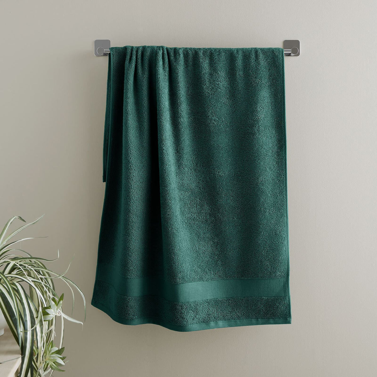 Anti Bacterial 500gsm Forest Green Bath Towel