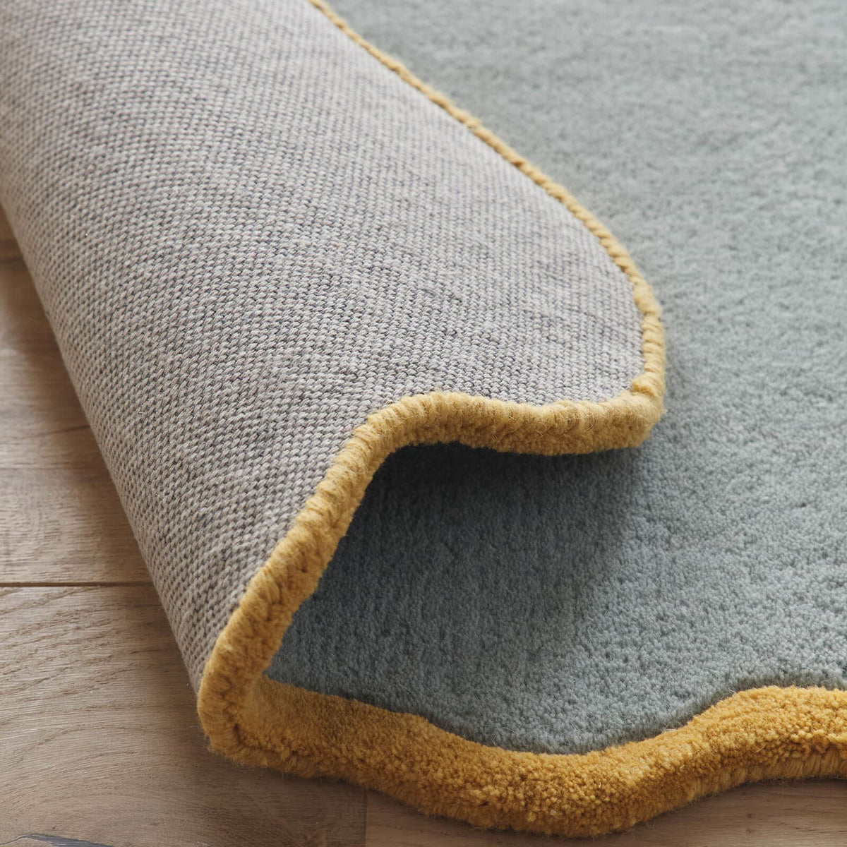 Origins Scalloped Elsie Duck Egg/Ochre Rug