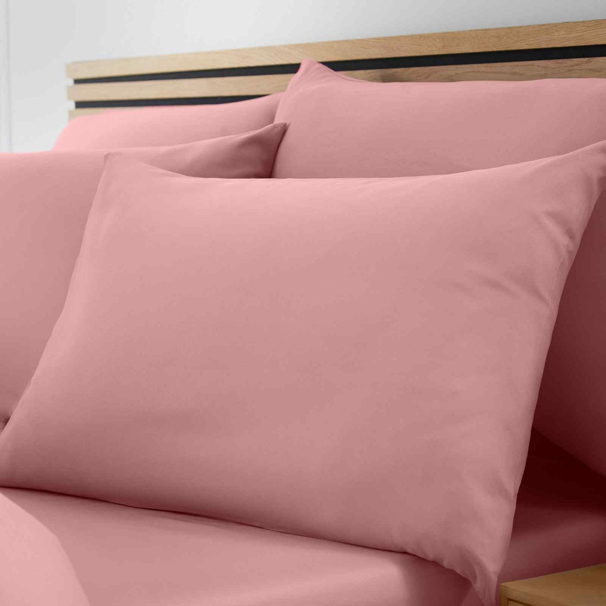 So Soft Non Iron Coral Standard Pillow case Pack of 4 with envelope closure