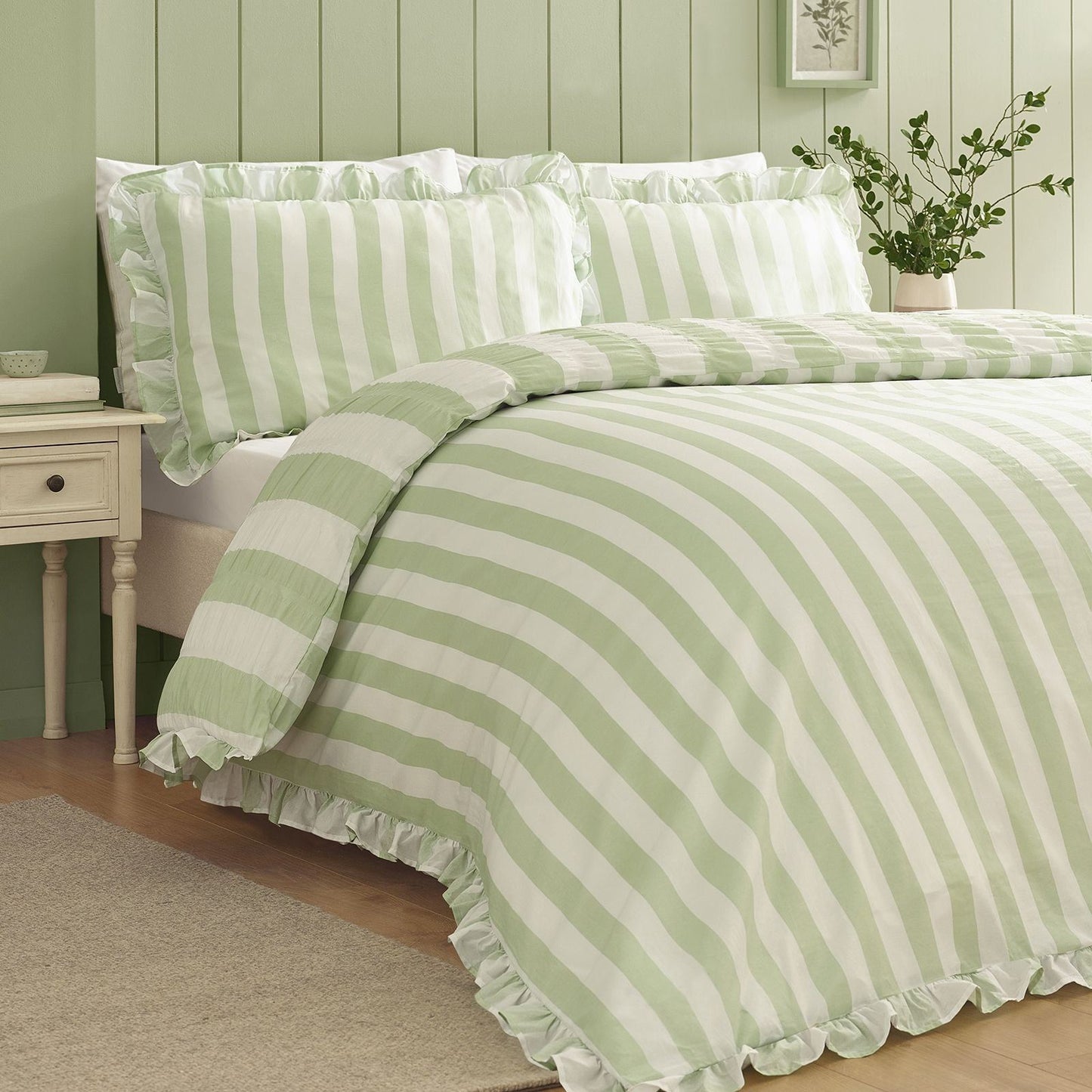 Catherine Lansfield Seersucker Frill Stripe Green Duvet Cover Set