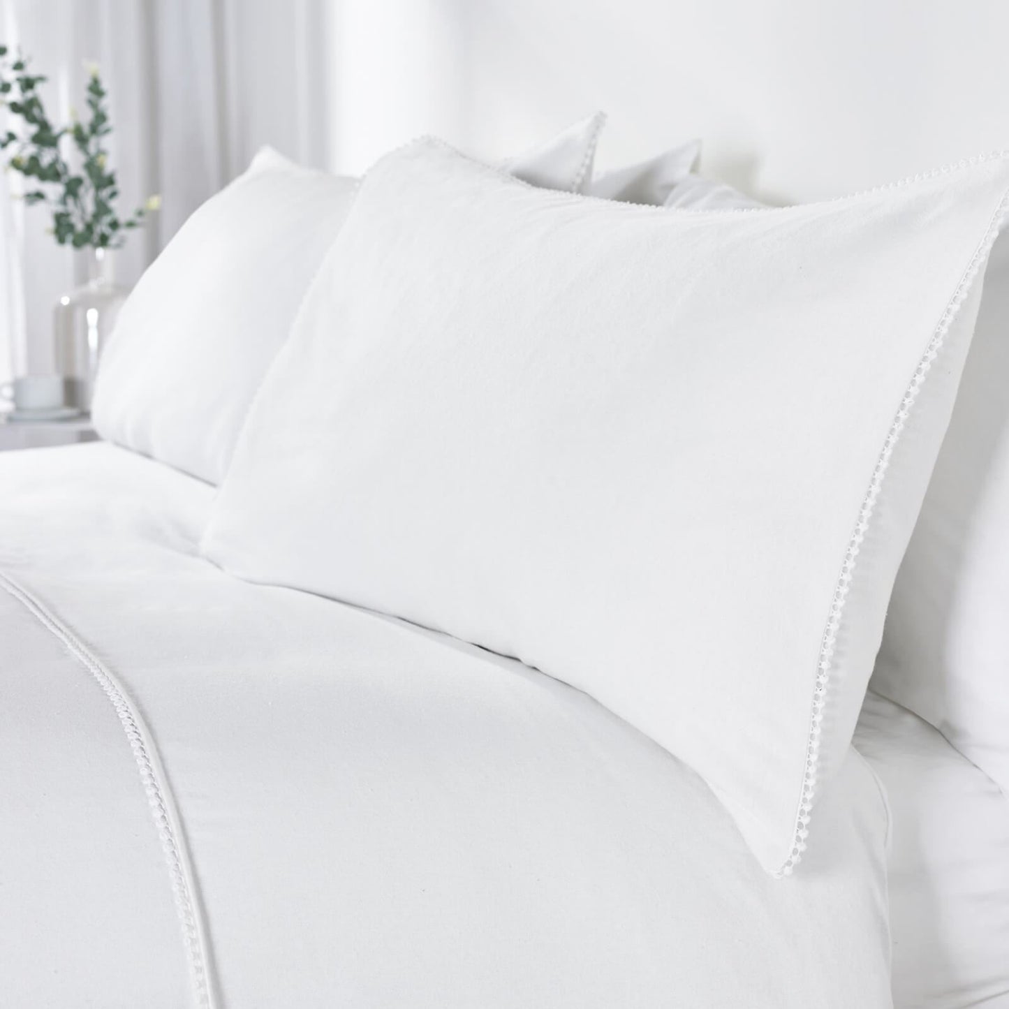 Catherine Lansfield Pom Pom Cotton Bedding Duvet Cover Set White