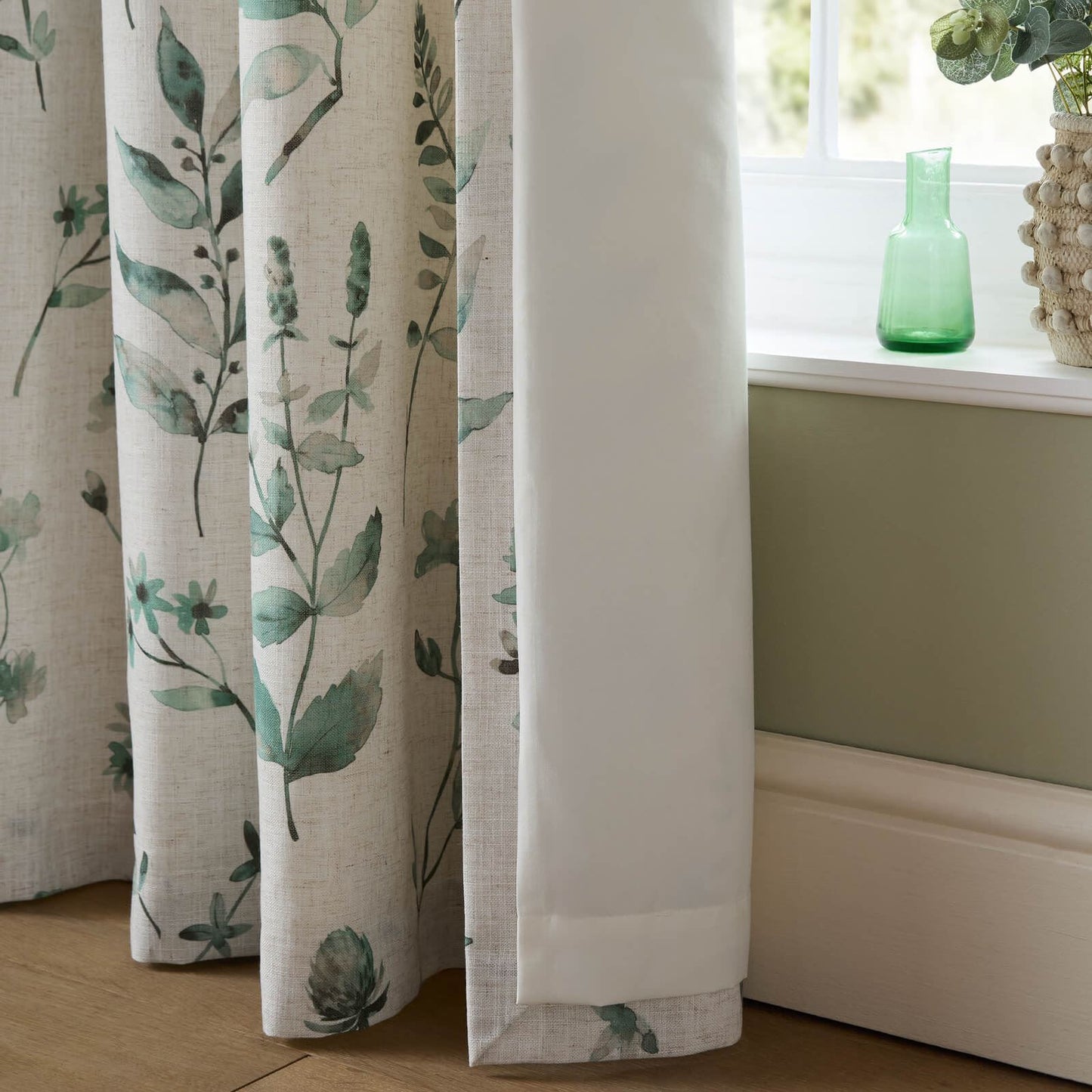 Catherine Lansfield Watercolour Leaves Lined Eyelet Curtains Two Panels Natural / Green
