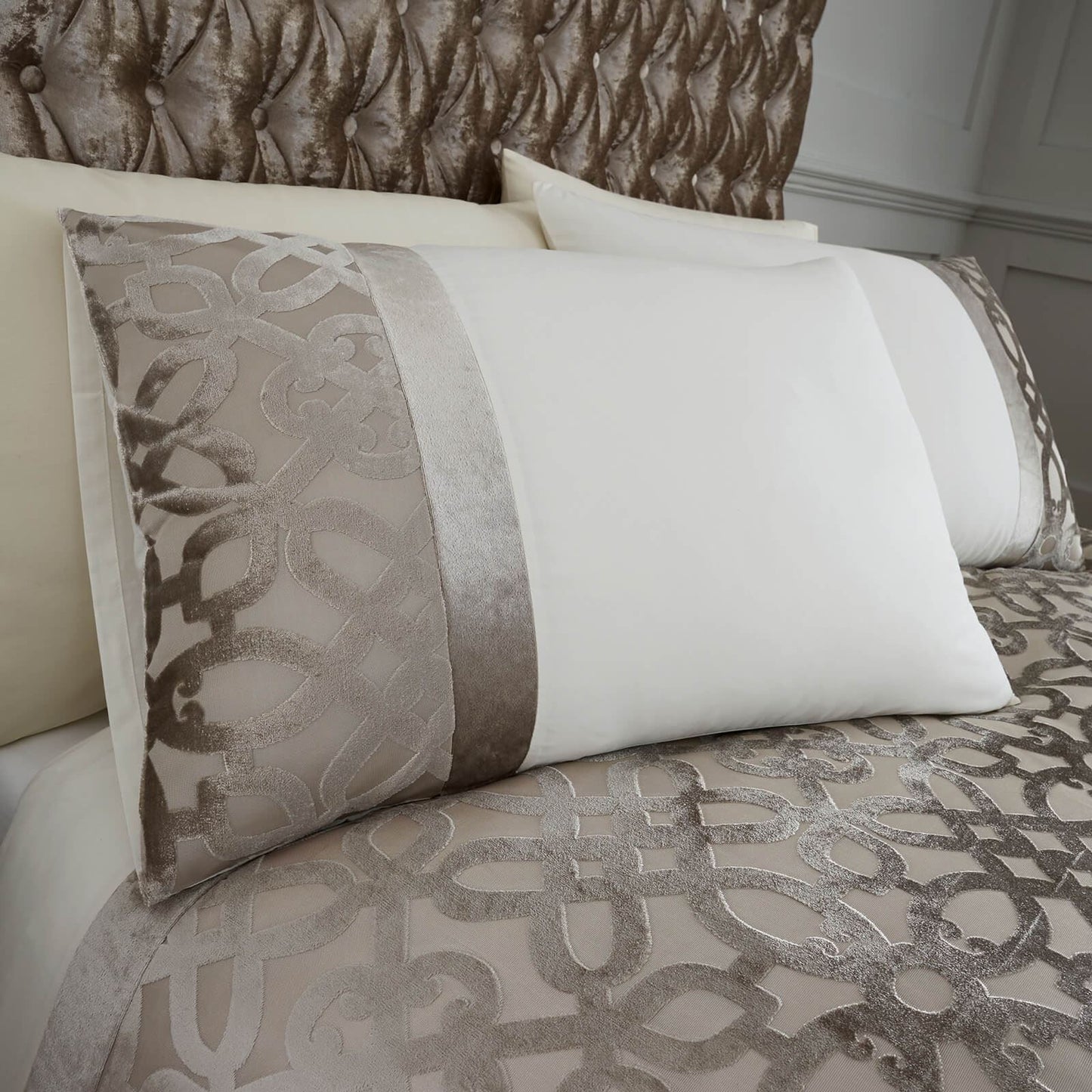 Lattice Cut Natural Duvet Set