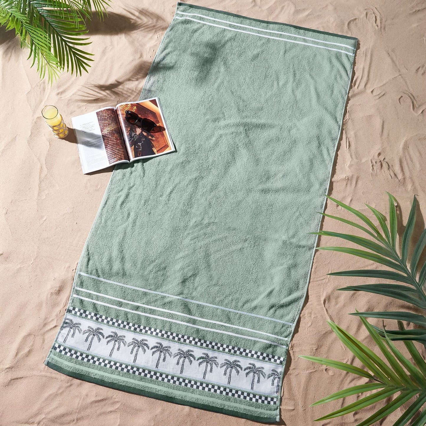 Catherine Lansfield Palm Trees Green Towel - Beach