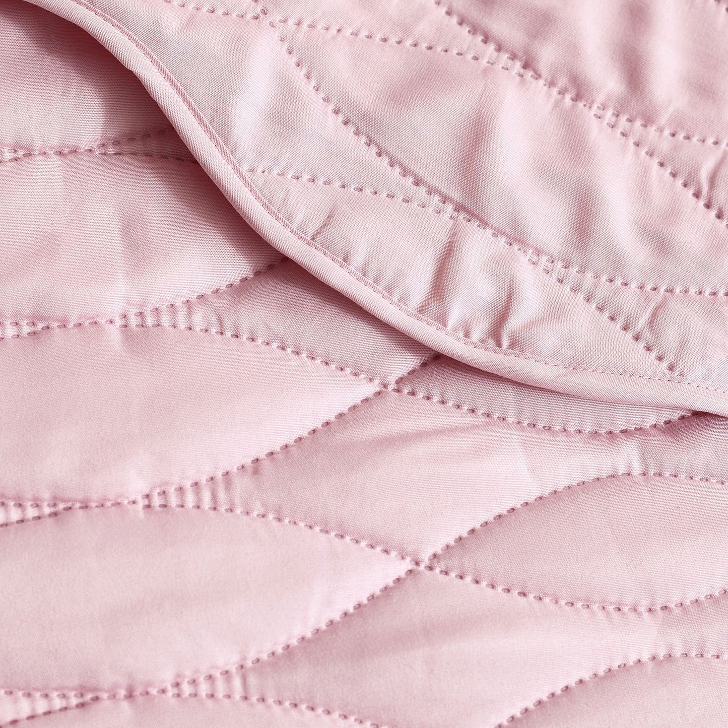 Catherine Lansfield Scallop Waves Pink Bedspread - 240x260cm