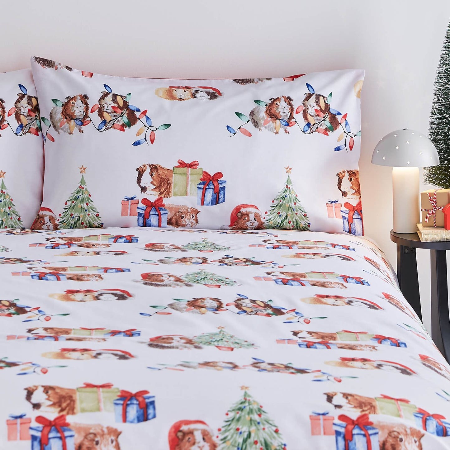 Christmas Guineapig White Duvet Cover Set