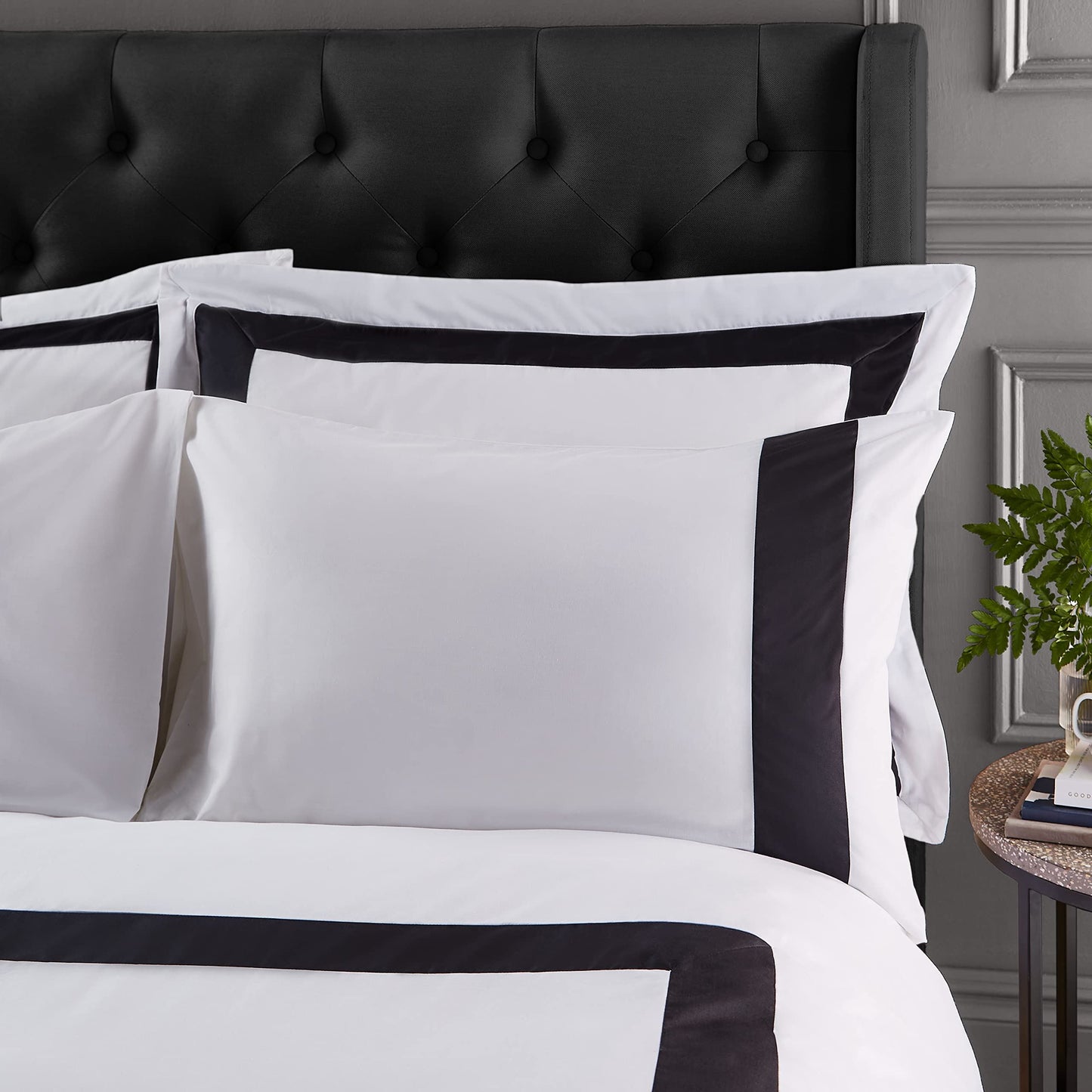 Tailored Black Duvet Set