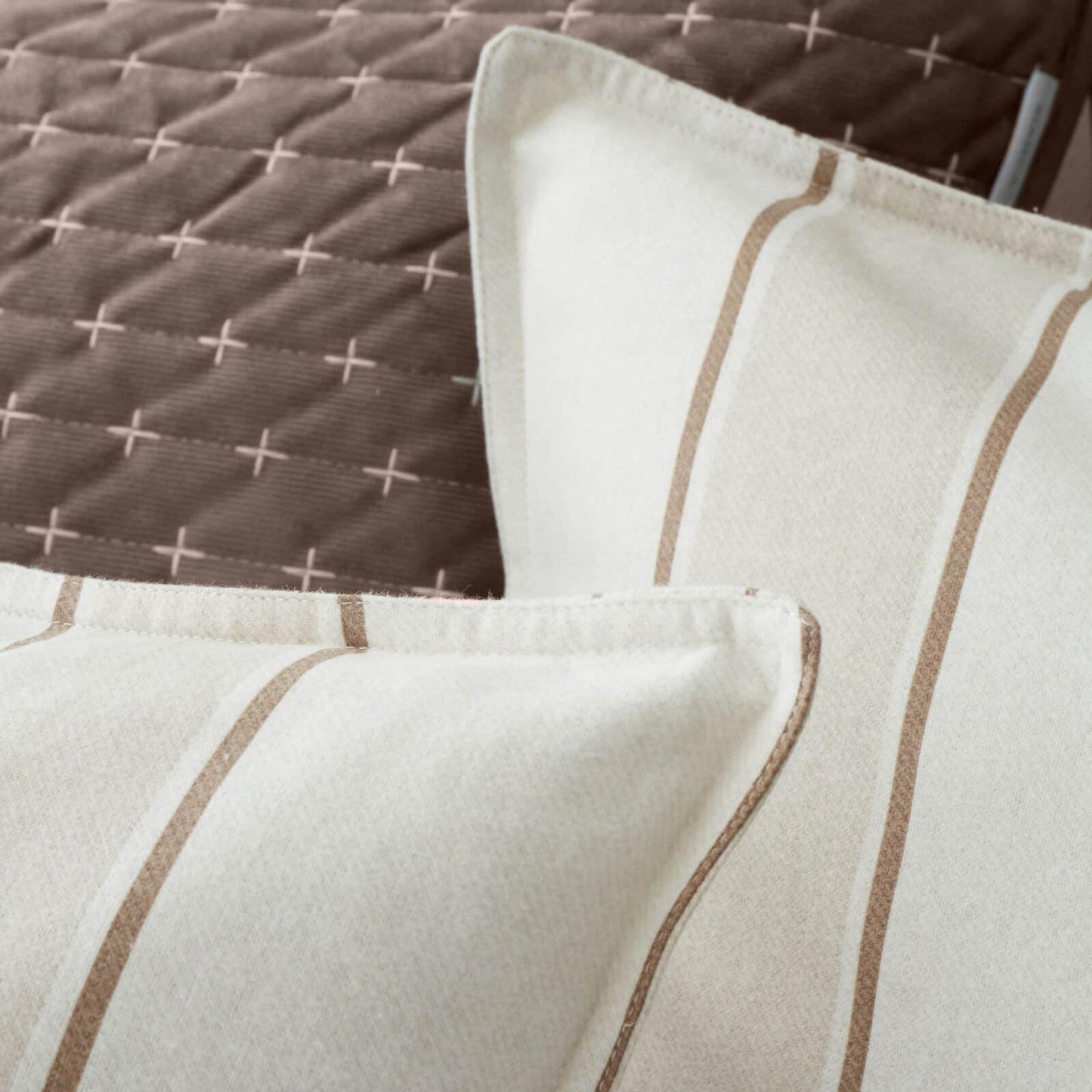 Bianca Fine Linens Regal Checked Reversible Cotton Bedding Duvet Cover Set  Natural