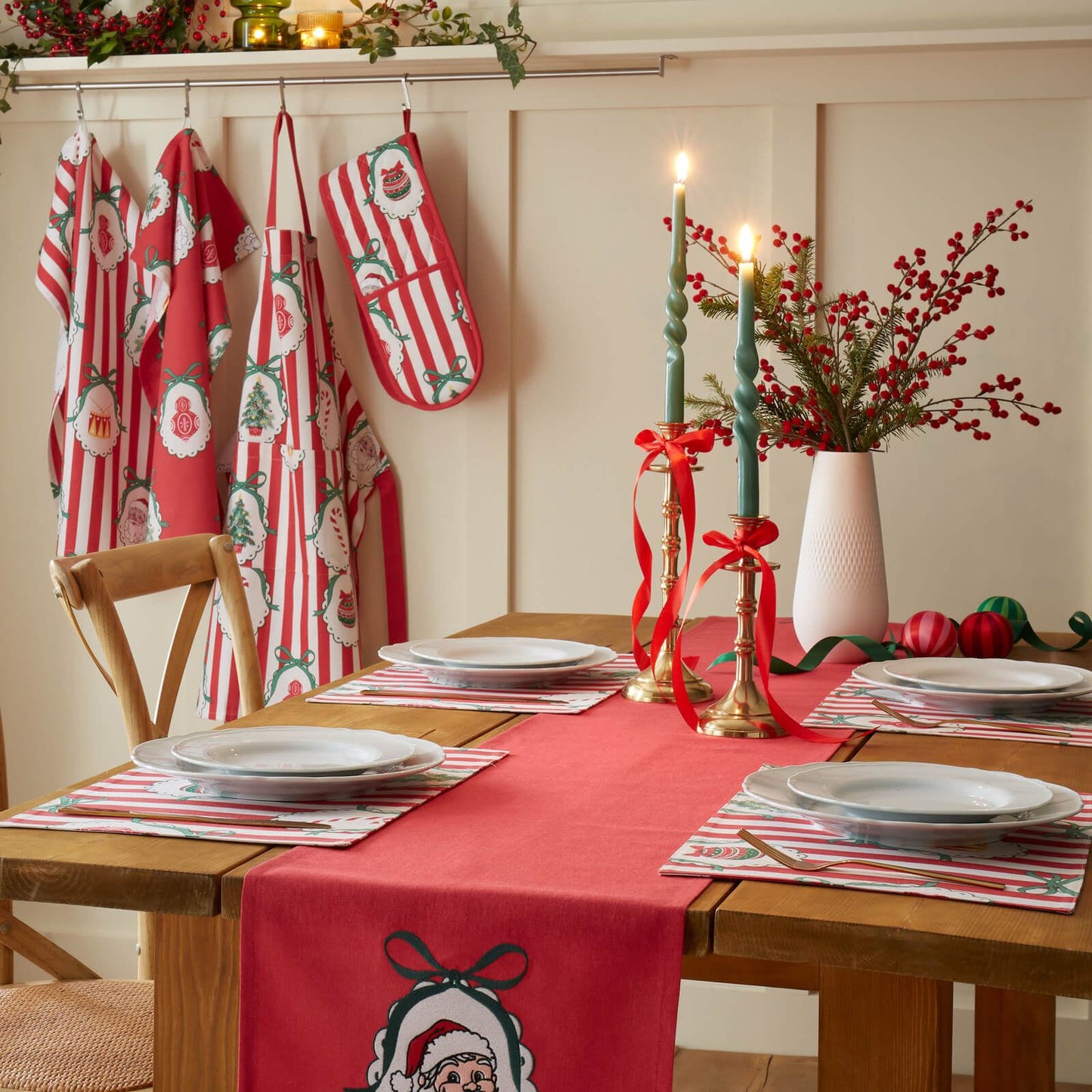 Catherine Lansfield Christmas Vintage Stripe Cotton Dining Placemat 4 Pack Red - 30x46cm