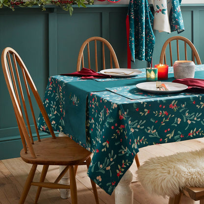 Christmas Holly And Mistle Toe Green Table Cloth - 137x229 cm