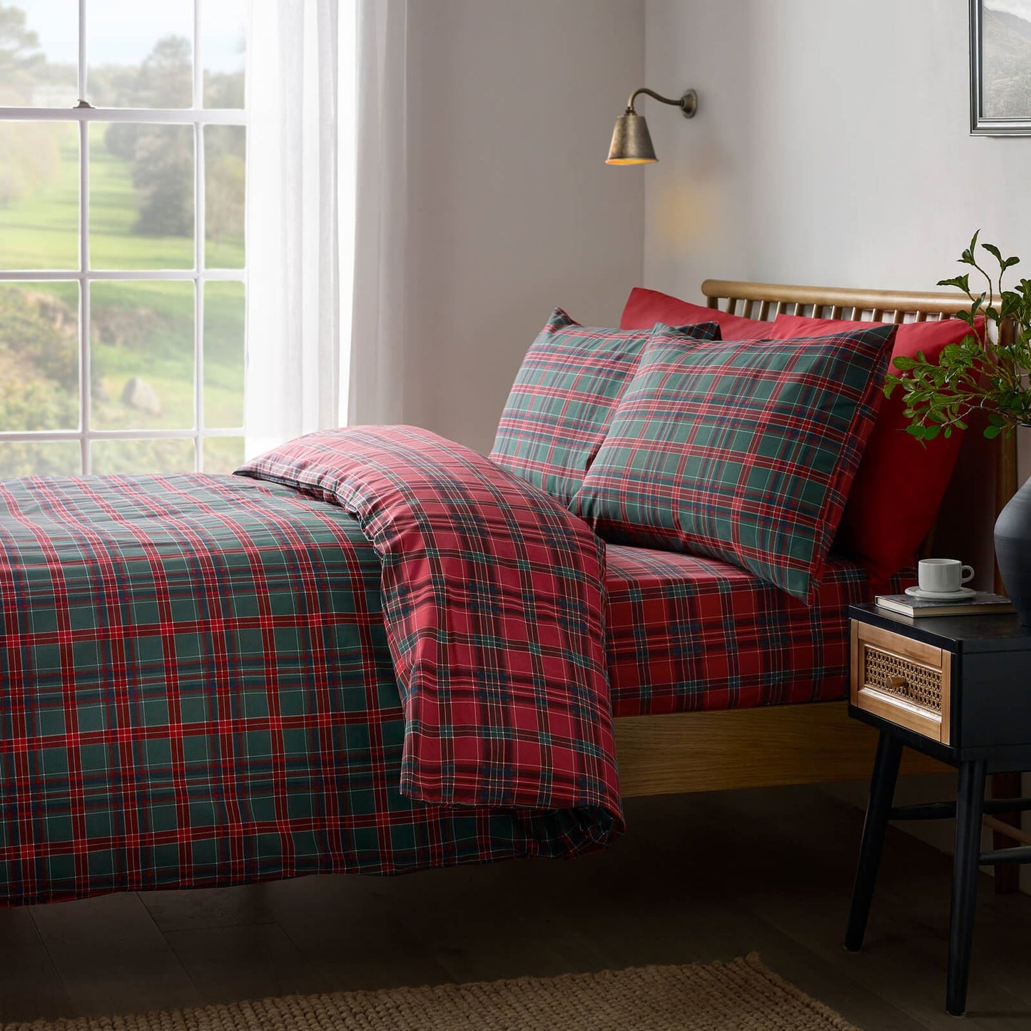 Catherine Lansfield Tartan Checked Reversible Bedding Duvet Cover Set Red / Green
