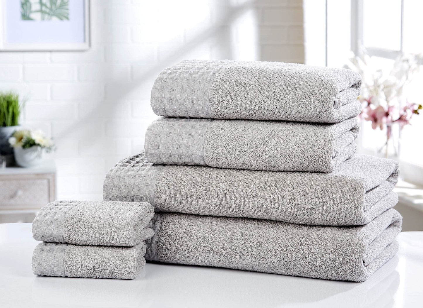 Retreat Silver Towel Bale