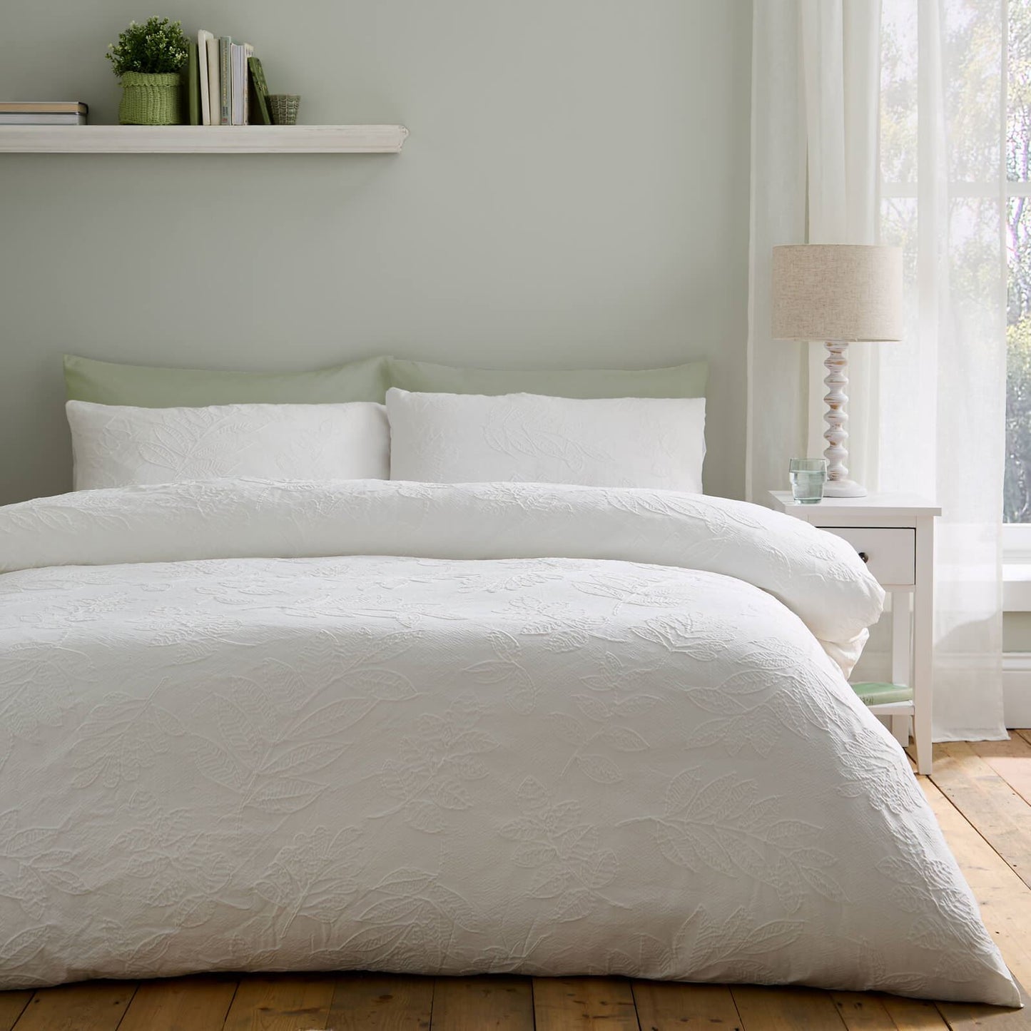 Catherine Lansfield Jacquard Leaves Bedding Duvet Cover Set White
