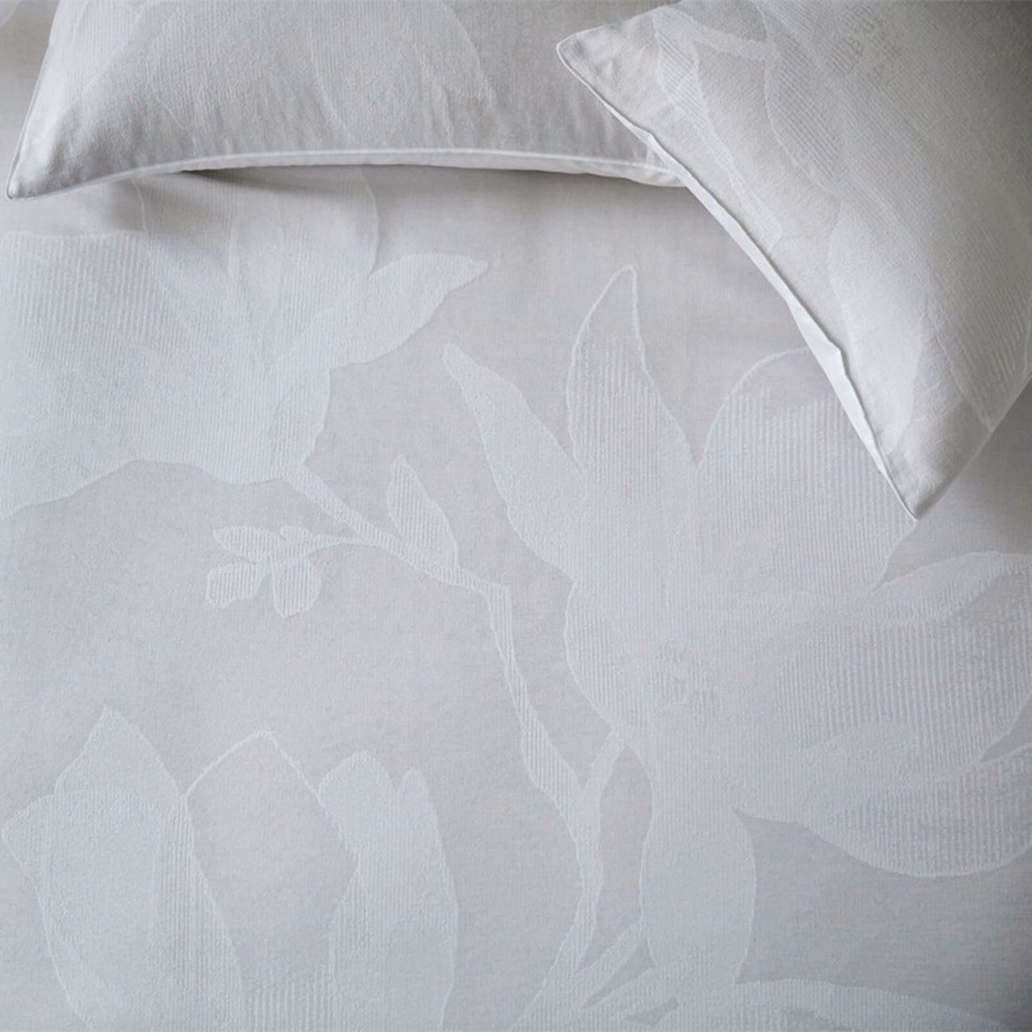 Illume Dove Duvet Set