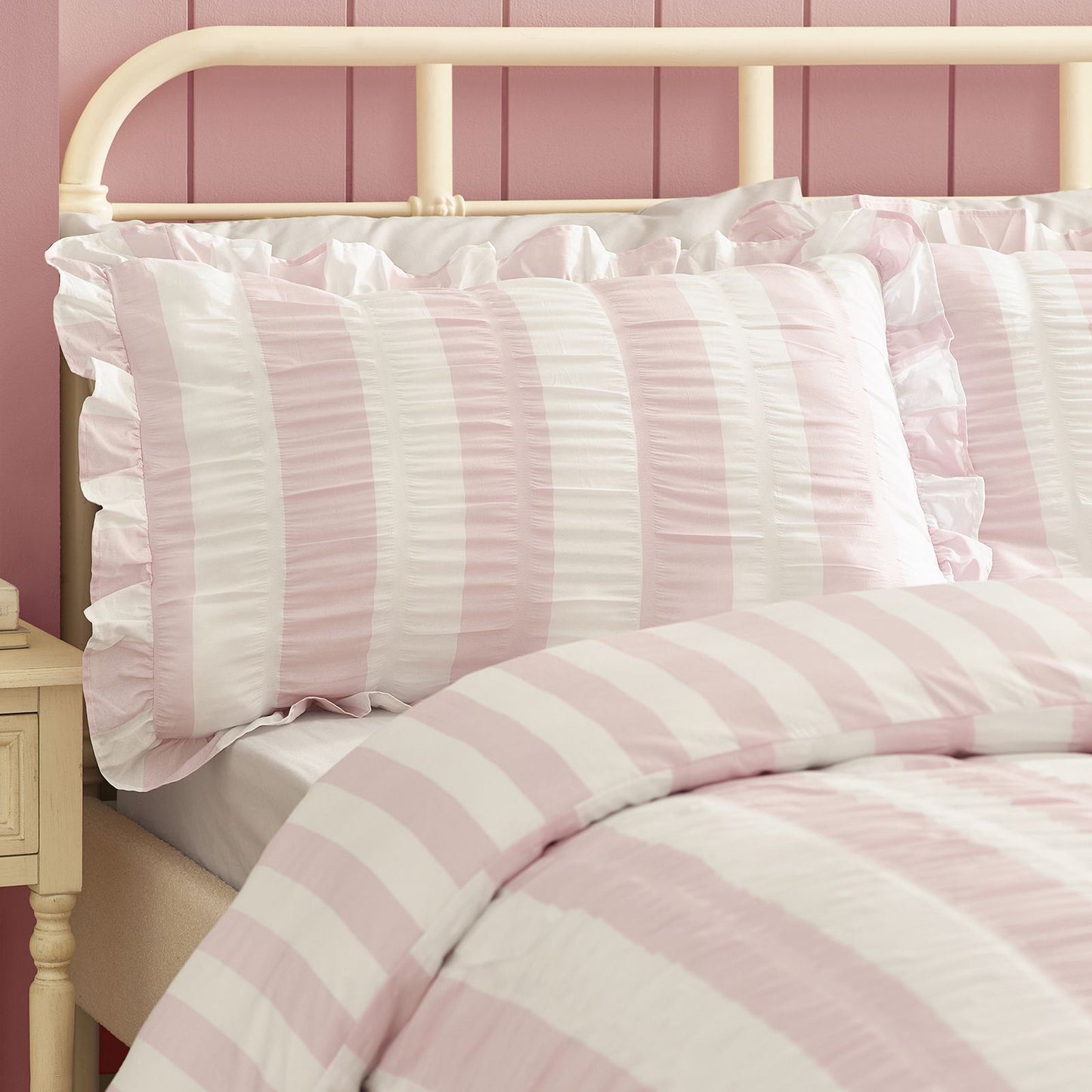 Catherine Lansfield Seersucker Frill Stripe Pink Duvet Cover Set