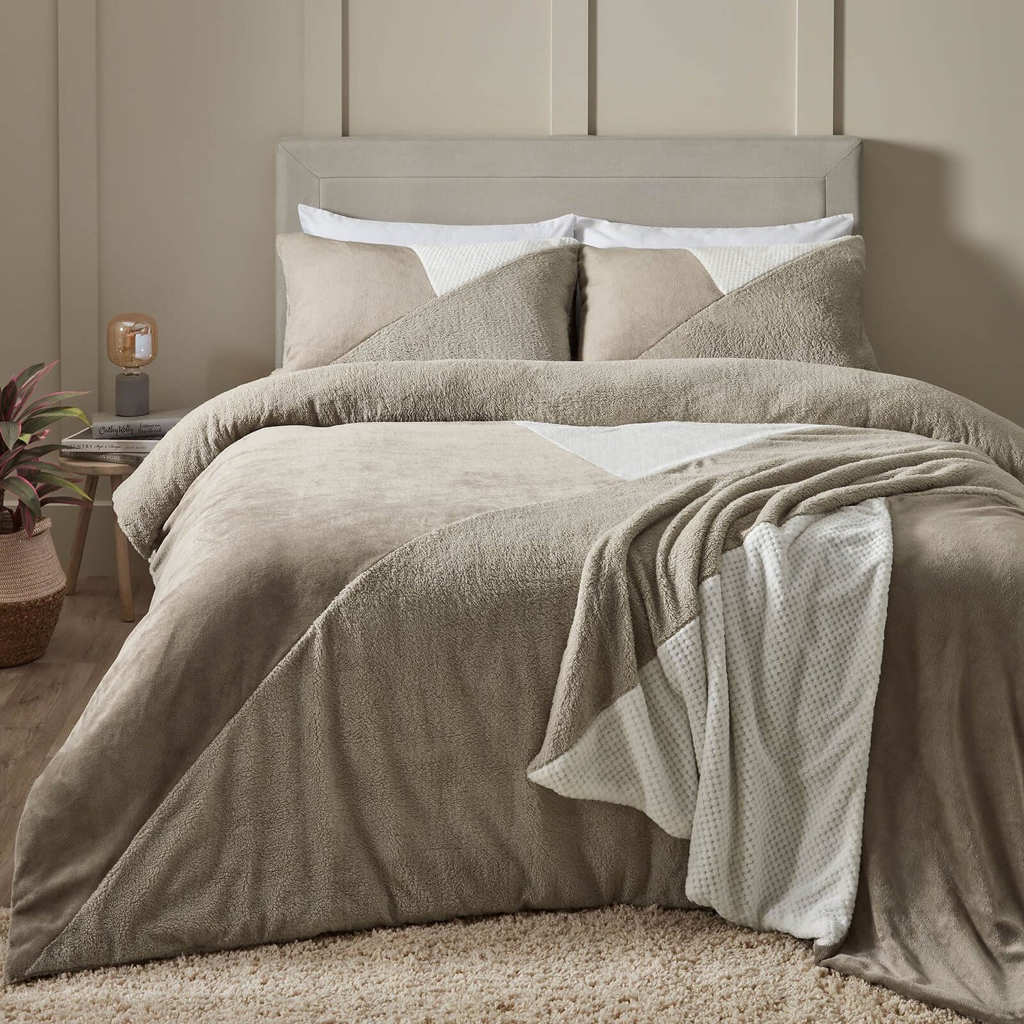 Cosy Larsson Geo Fleece Natural Duvet Cover Set