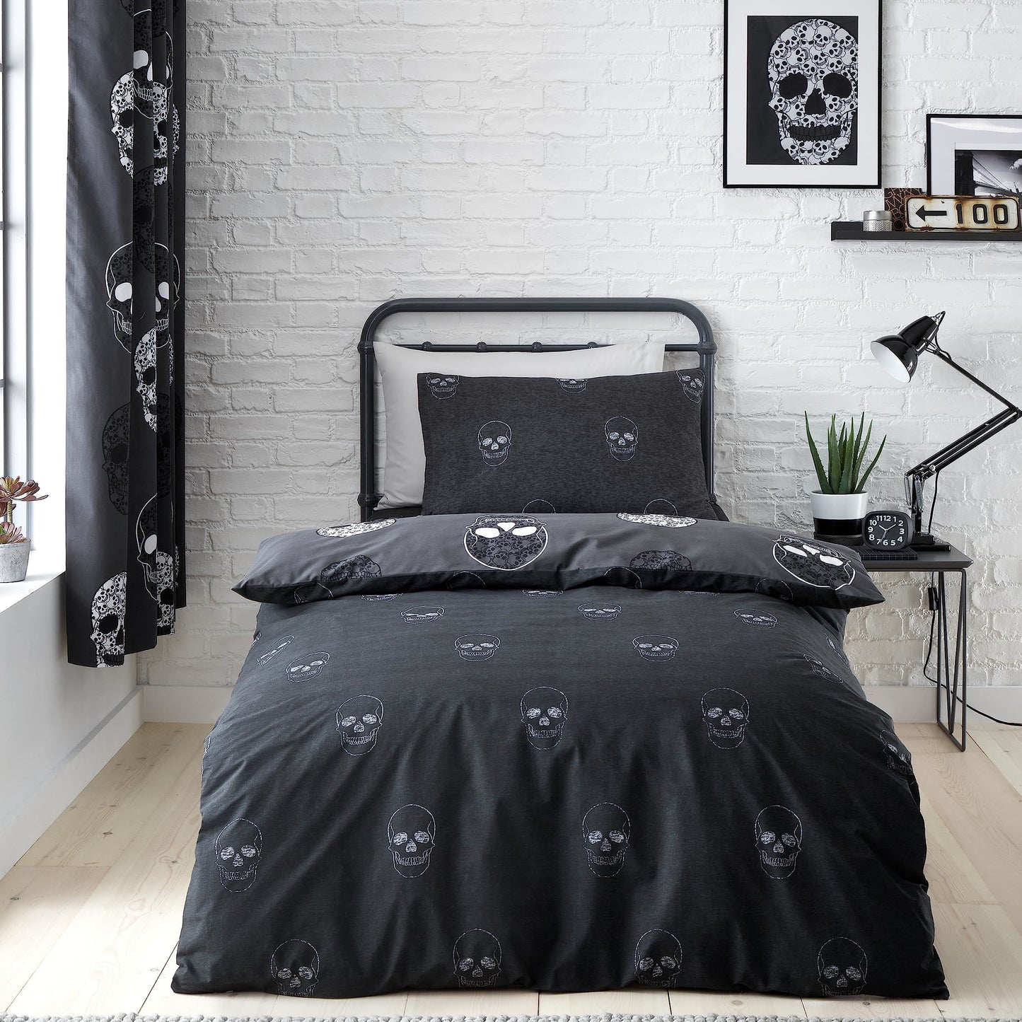 Skulls Grey Duvet Set