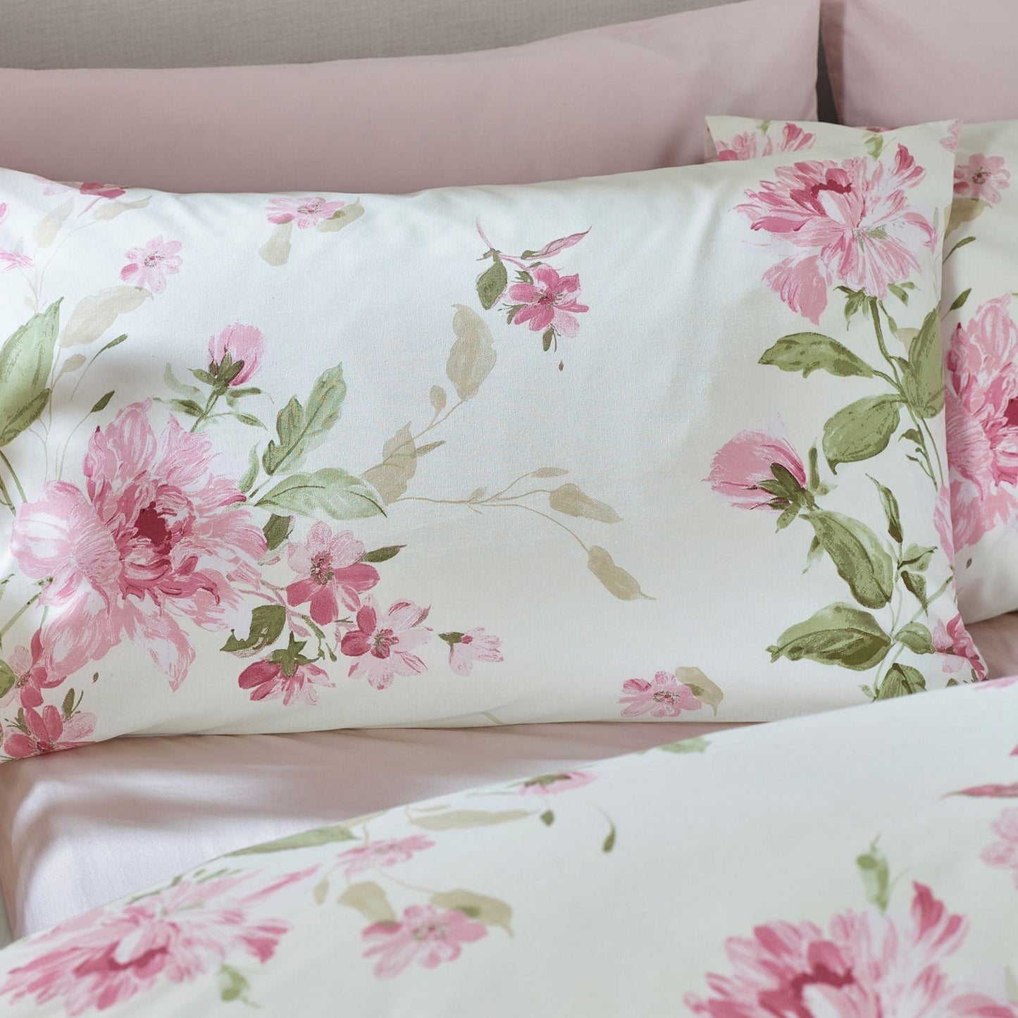 Catherine Lansfield Avebury Floral Cream Duvet Cover Set