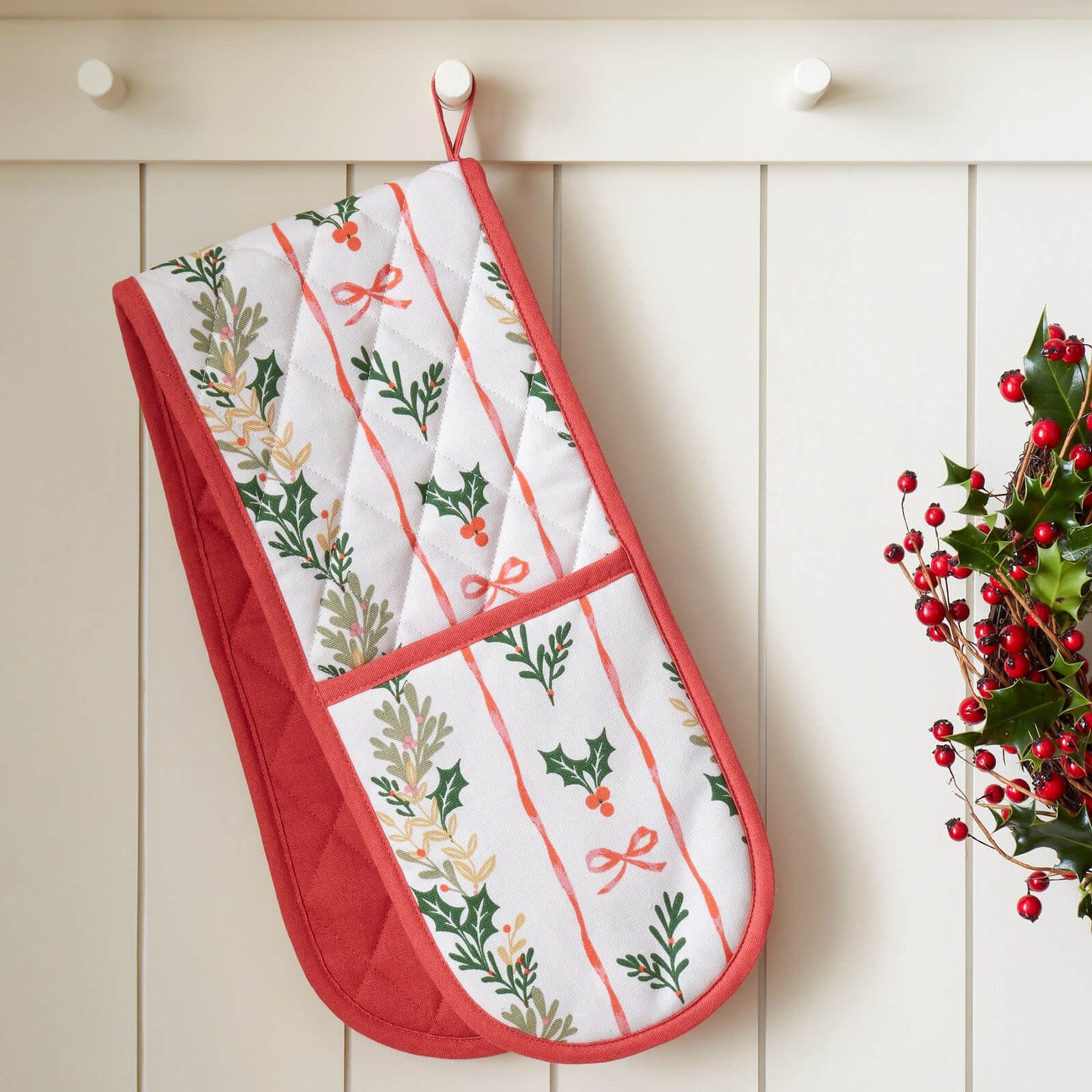 Catherine Lansfield Christmas Holly Stripe Cotton Kitchen Double Oven Glove Cream / Red