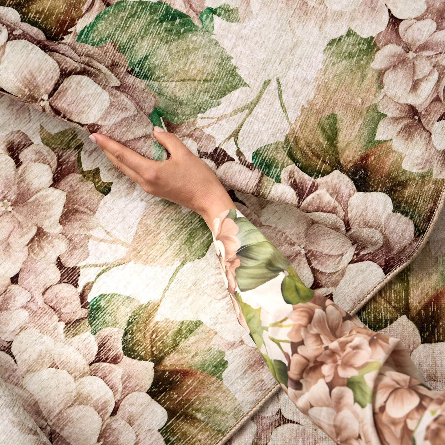 Hug Rug Eco-Washable Wild Hydrangea