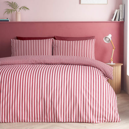 Catherine Lansfield Epping Textured Reversible Bedding Duvet Cover Set Burgundy