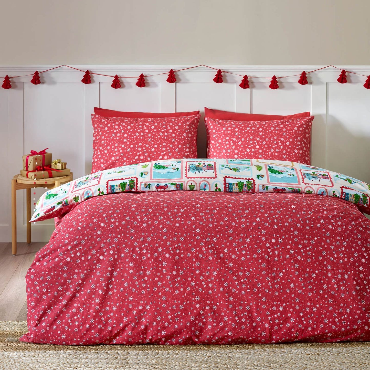 Catherine Lansfield Christmas Town Stamps Reversible Bedding Duvet Cover Set Natural