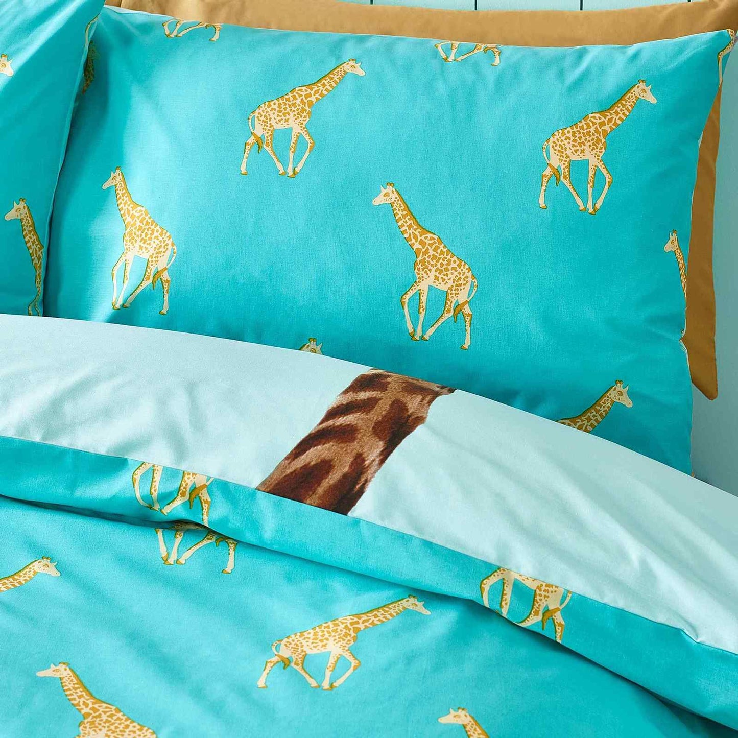 Havin A Giraffe Aqua Blue Duvet Cover Set