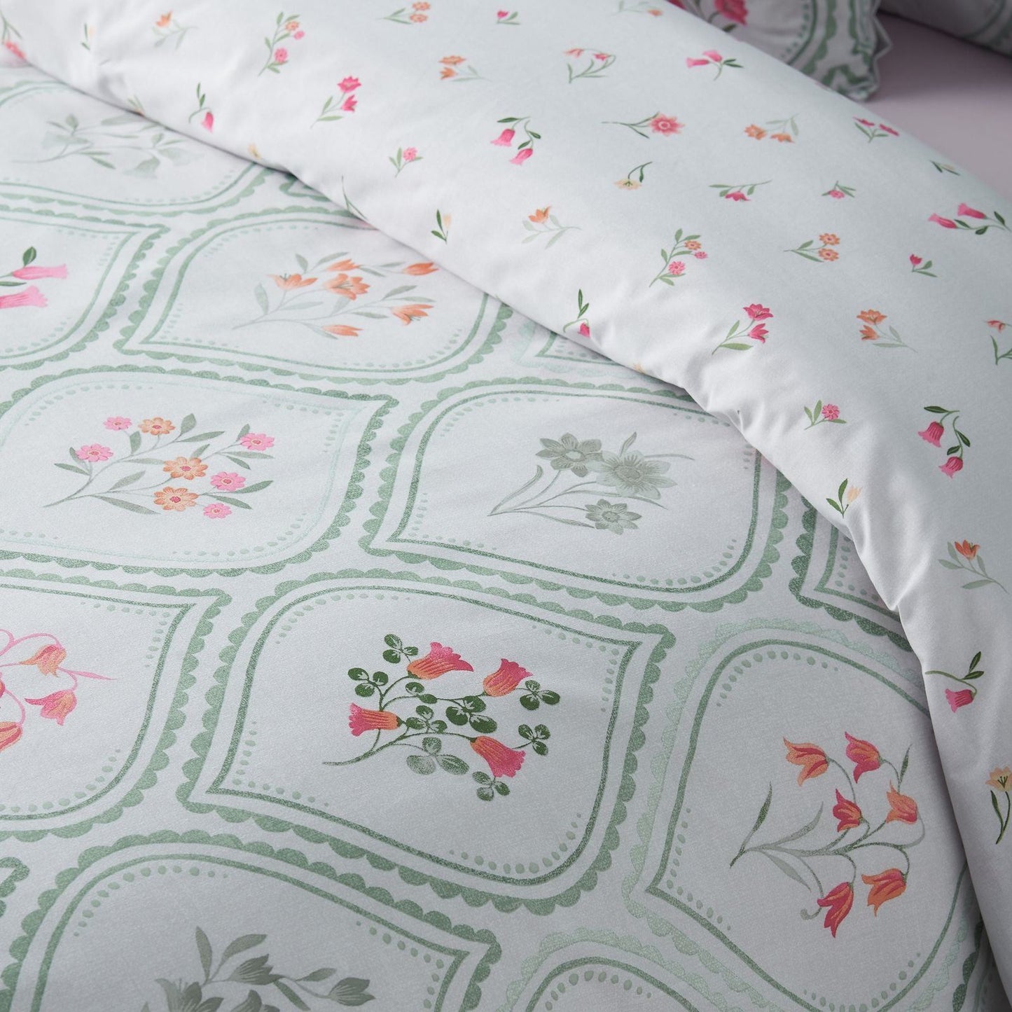 Catherine Lansfield Cameo Floral Soft Green Duvet Cover Set