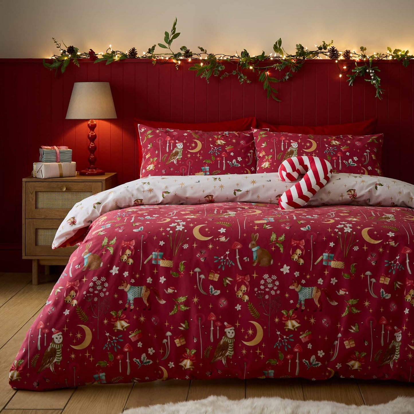 Catherine Lansfield Christmas Enchanted Twilight Reversible Cotton Bedding Duvet Cover Set Red