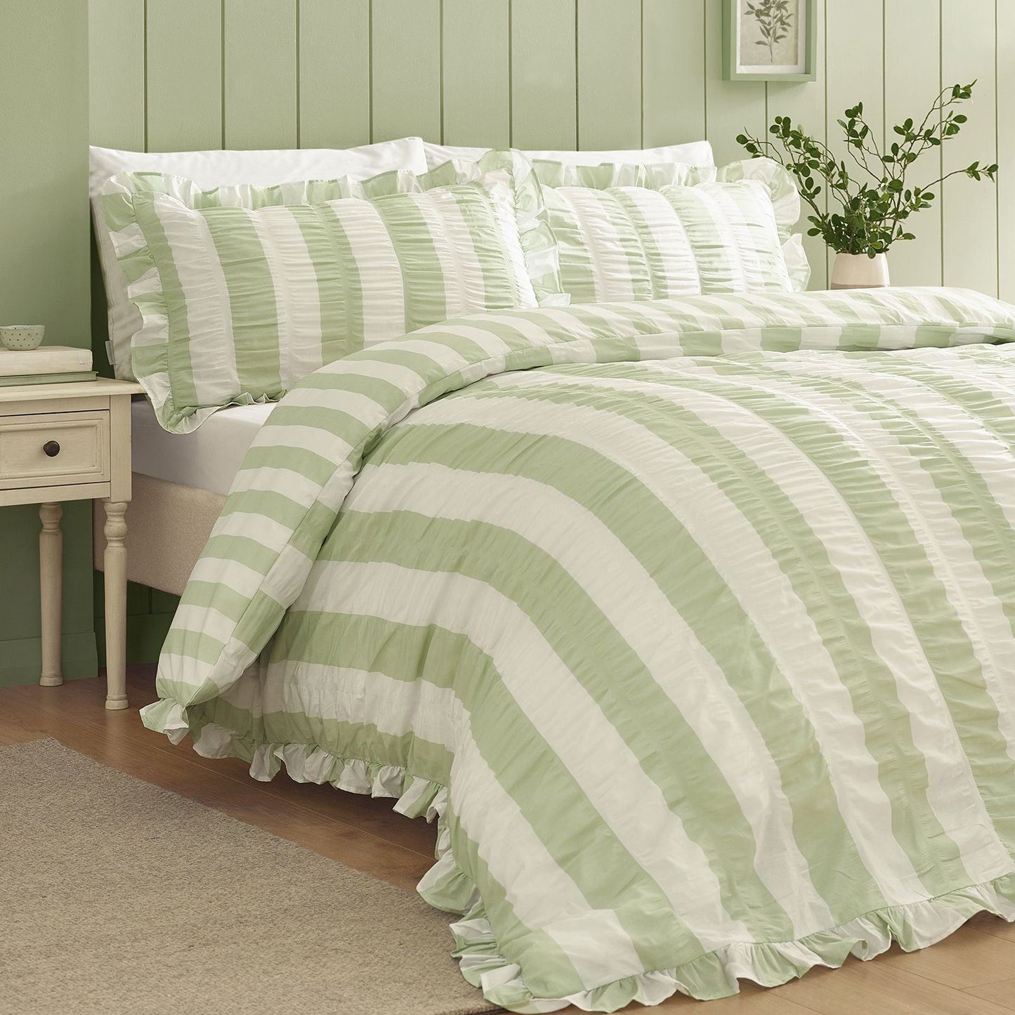 Catherine Lansfield Seersucker Frill Stripe Green Duvet Cover Set