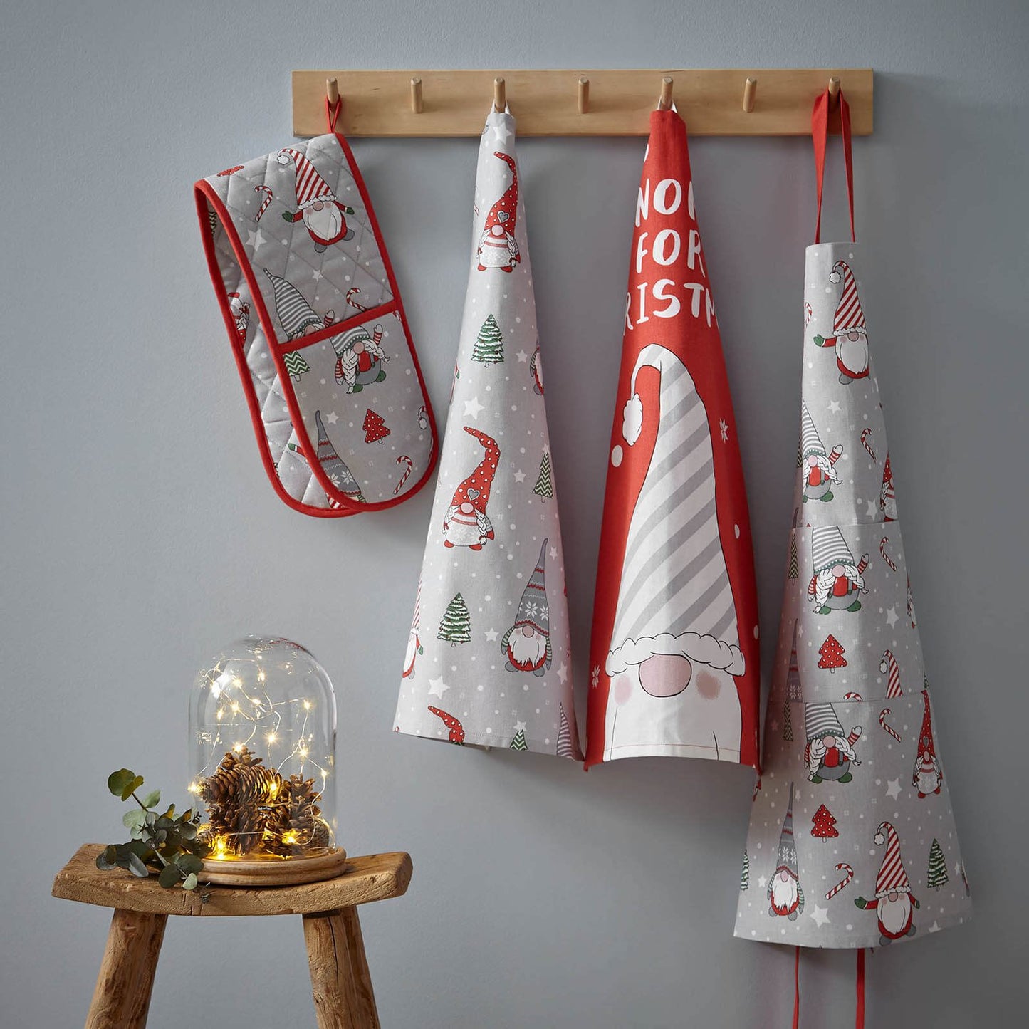 Christmas Gnomes Red Tea Towel Pack of 4