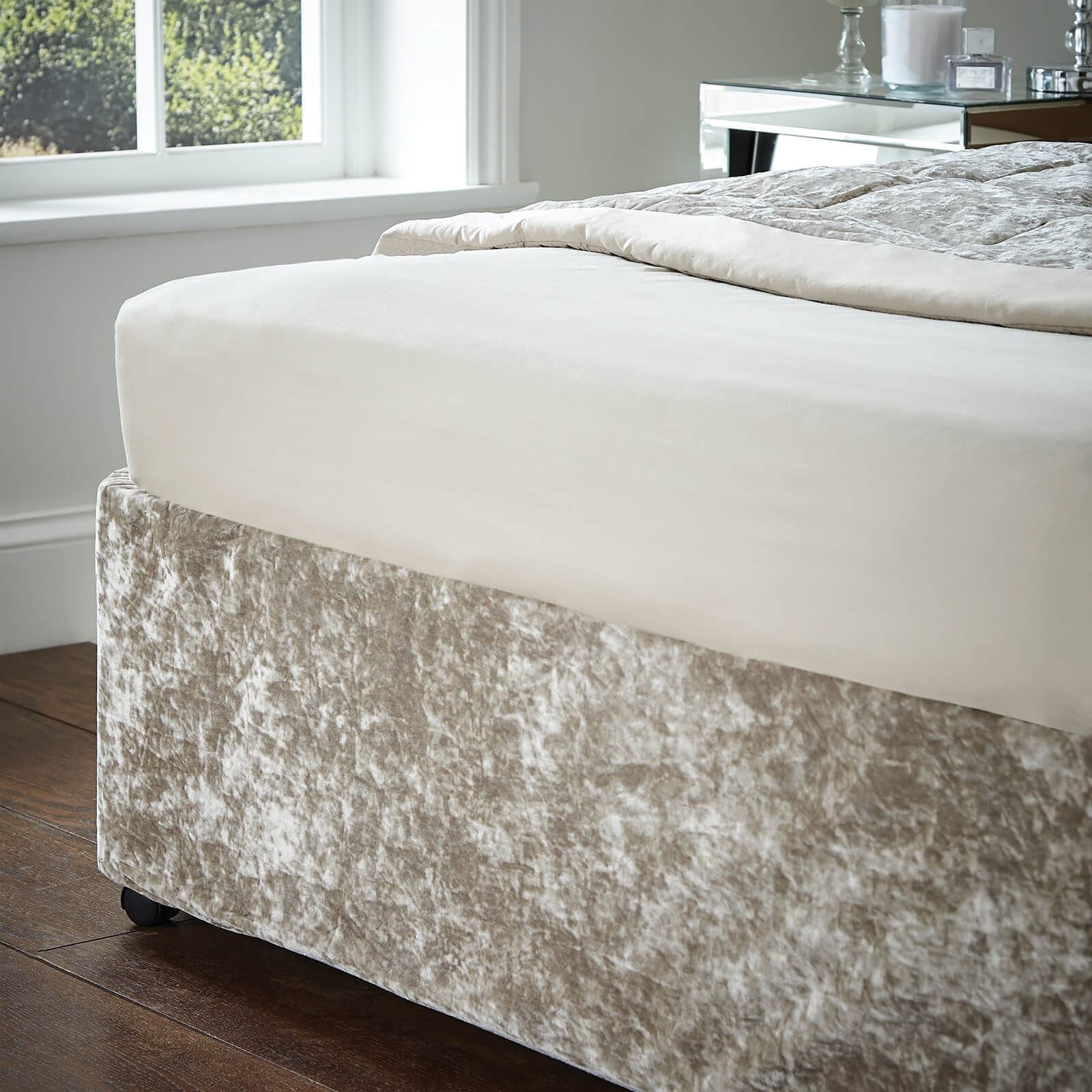 Crushed Velvet Divan Natural Base Wrap