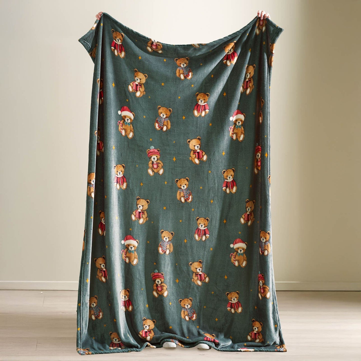 Catherine Lansfield Christmas Tartan Teddy Bear Fleece Cosy Blanket Throw Green - 130x170cm