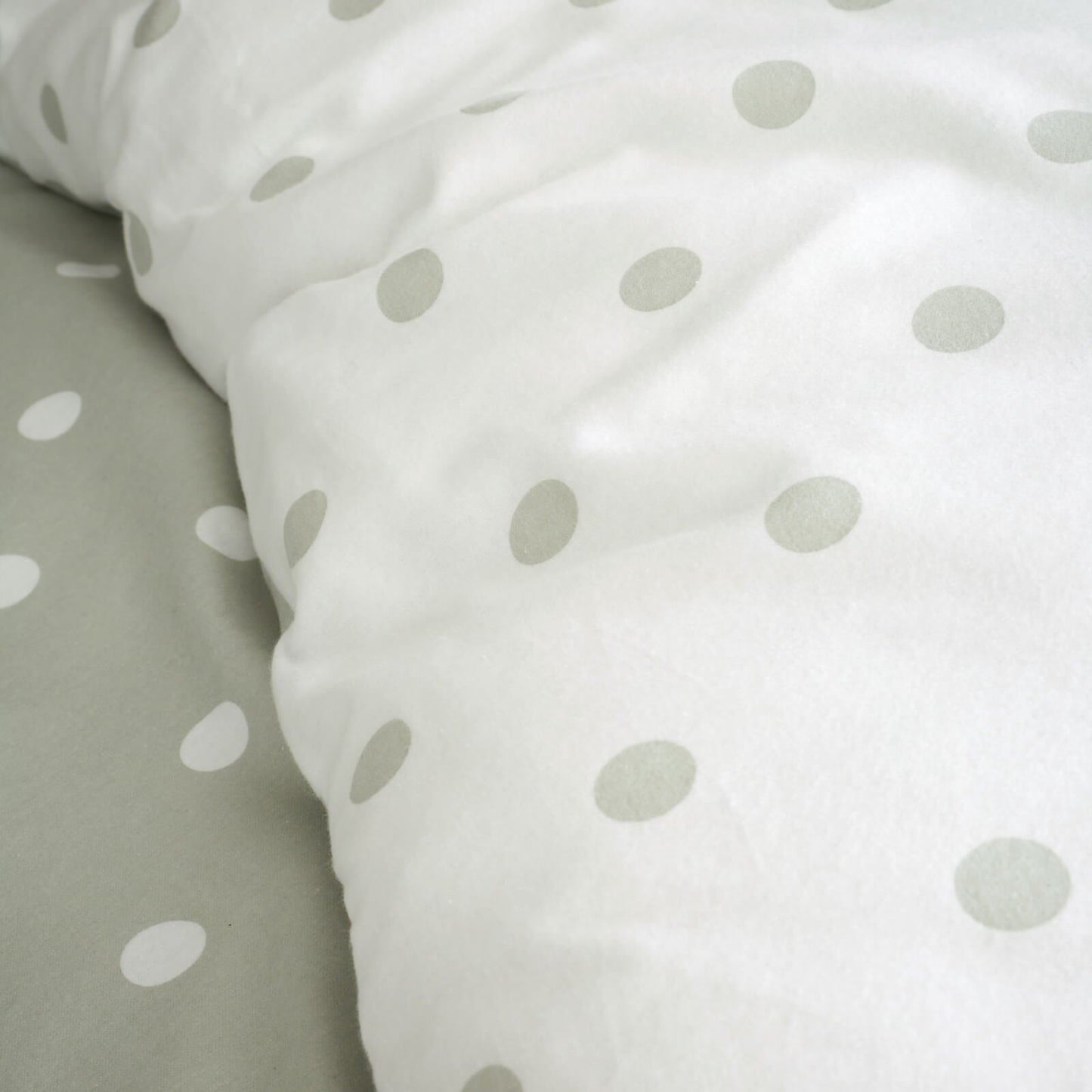 Brushed Polka Dot Green Duvet Cover Set