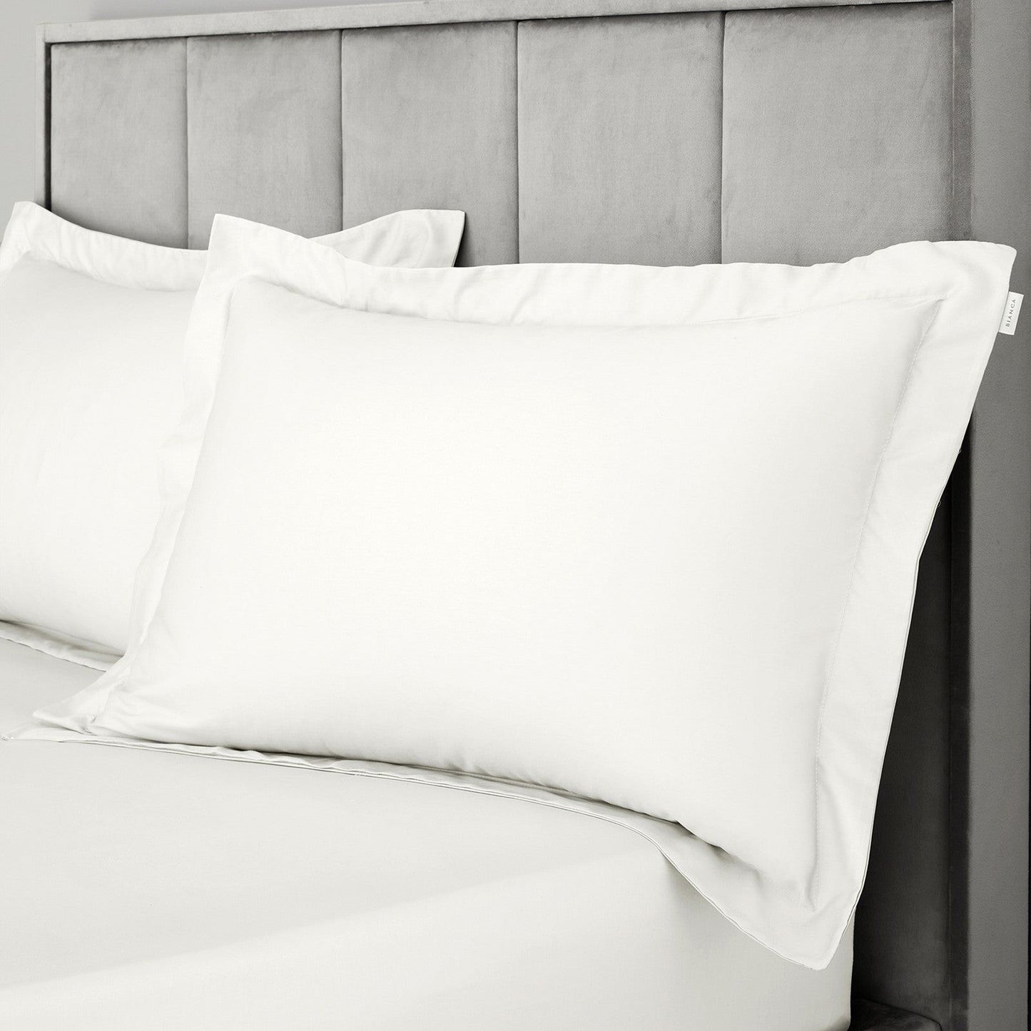 400 Thread Count Cotton Sateen Ivory Pillow case Pair with envelope closure