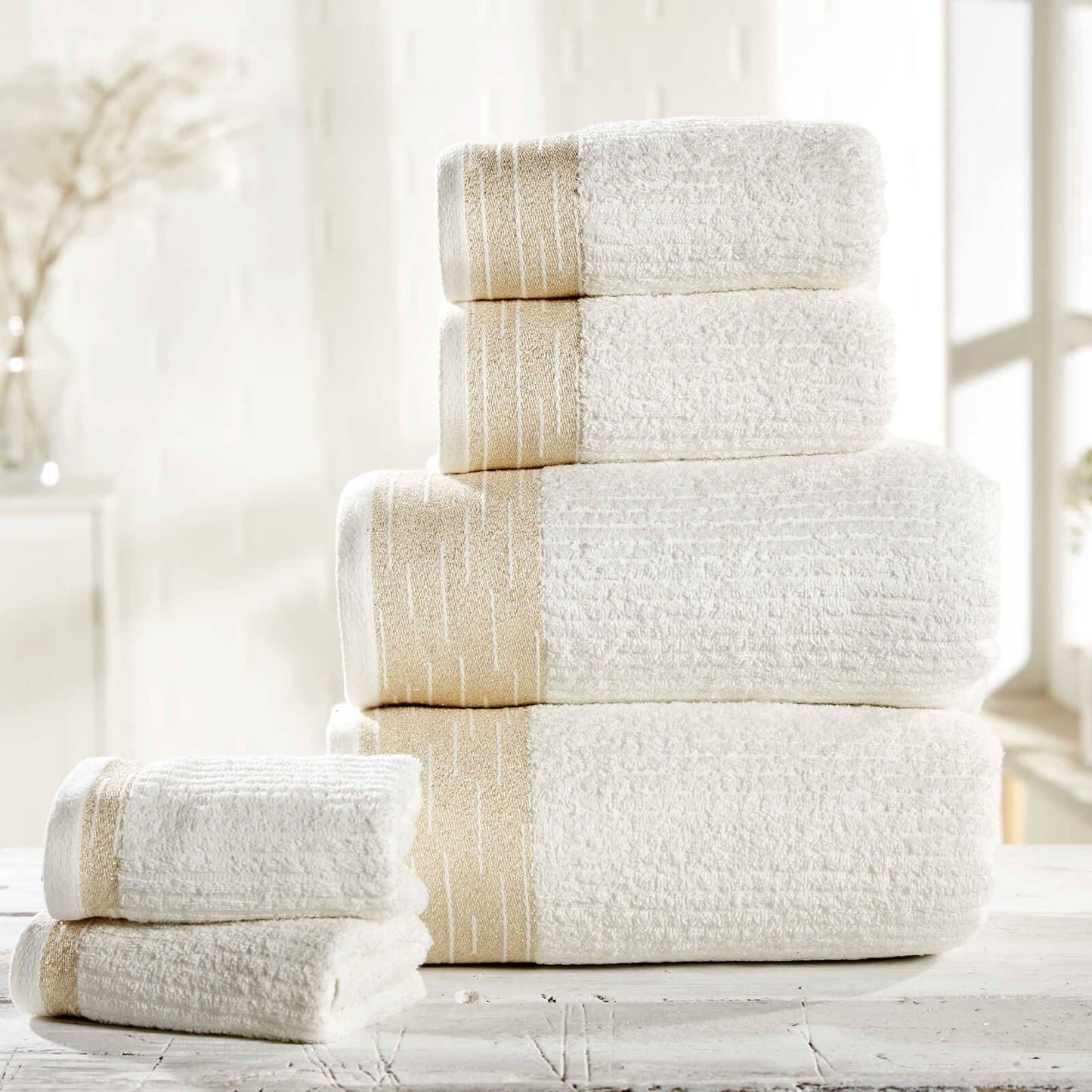 Mayfair Cream/Gold Hand Towel