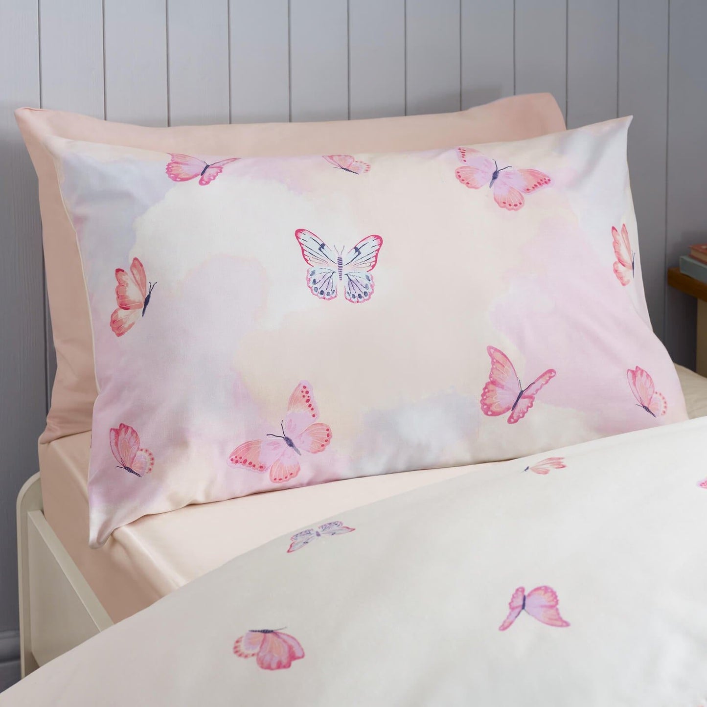 Catherine Lansfield Ombre Butterflies Reversible Bedding Duvet Cover Set Pink