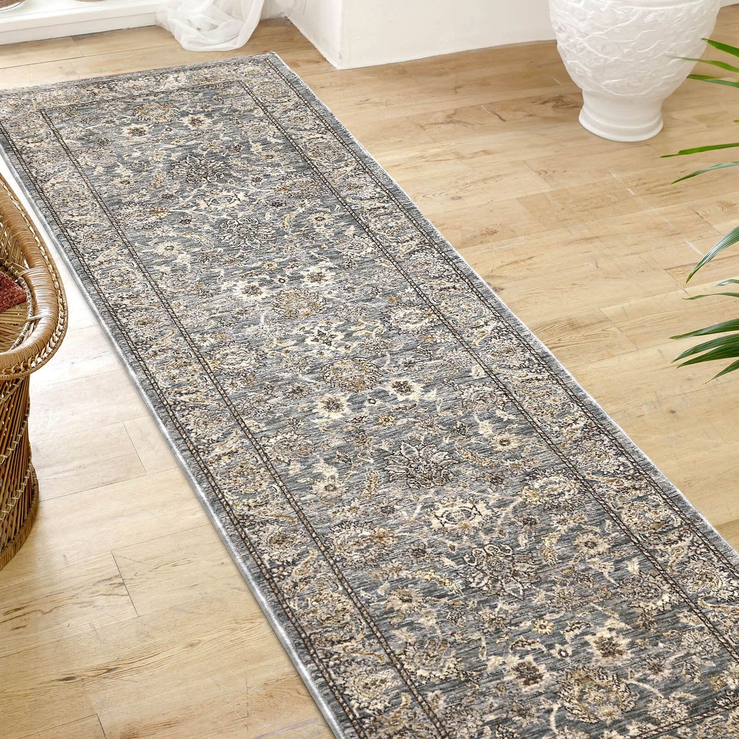 Raja Traditional Grey Classical Rug
