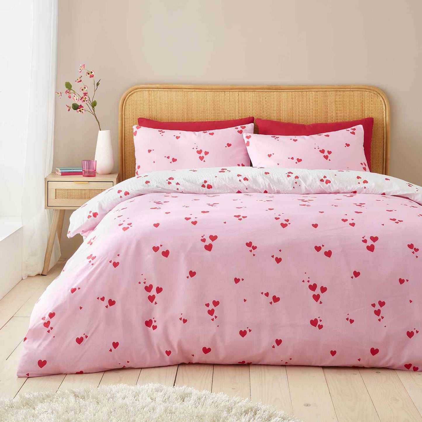Seersucker Heart White / Red Duvet Cover Set