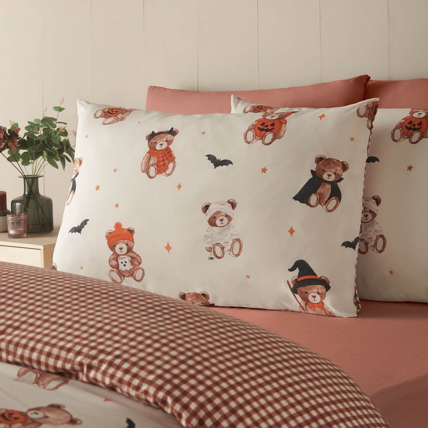 Catherine Lansfield Scare Bears Printed Reversible Bedding Duvet Cover Set Cream