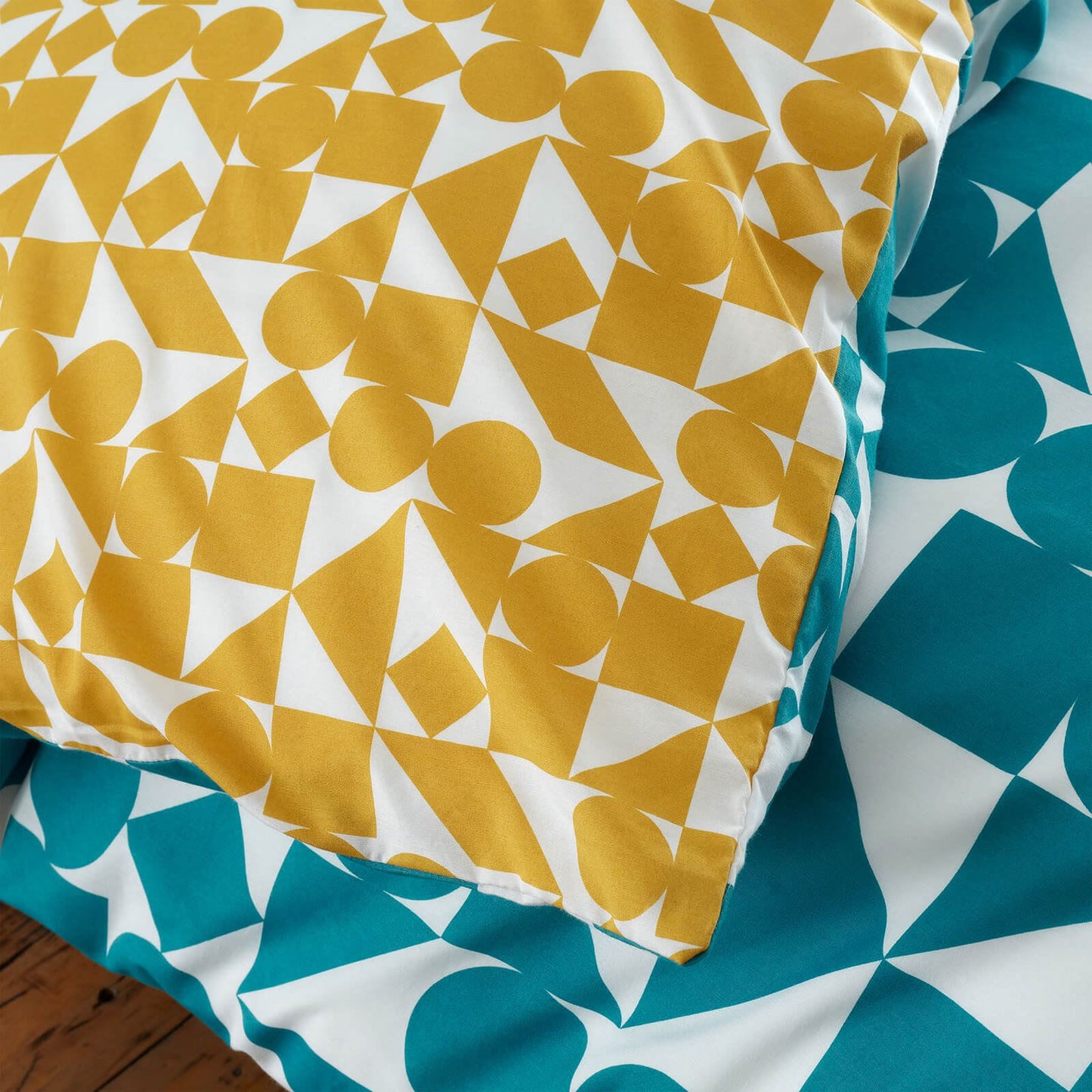 Simplicity Retro Geo Ochre/Teal Duvet Set