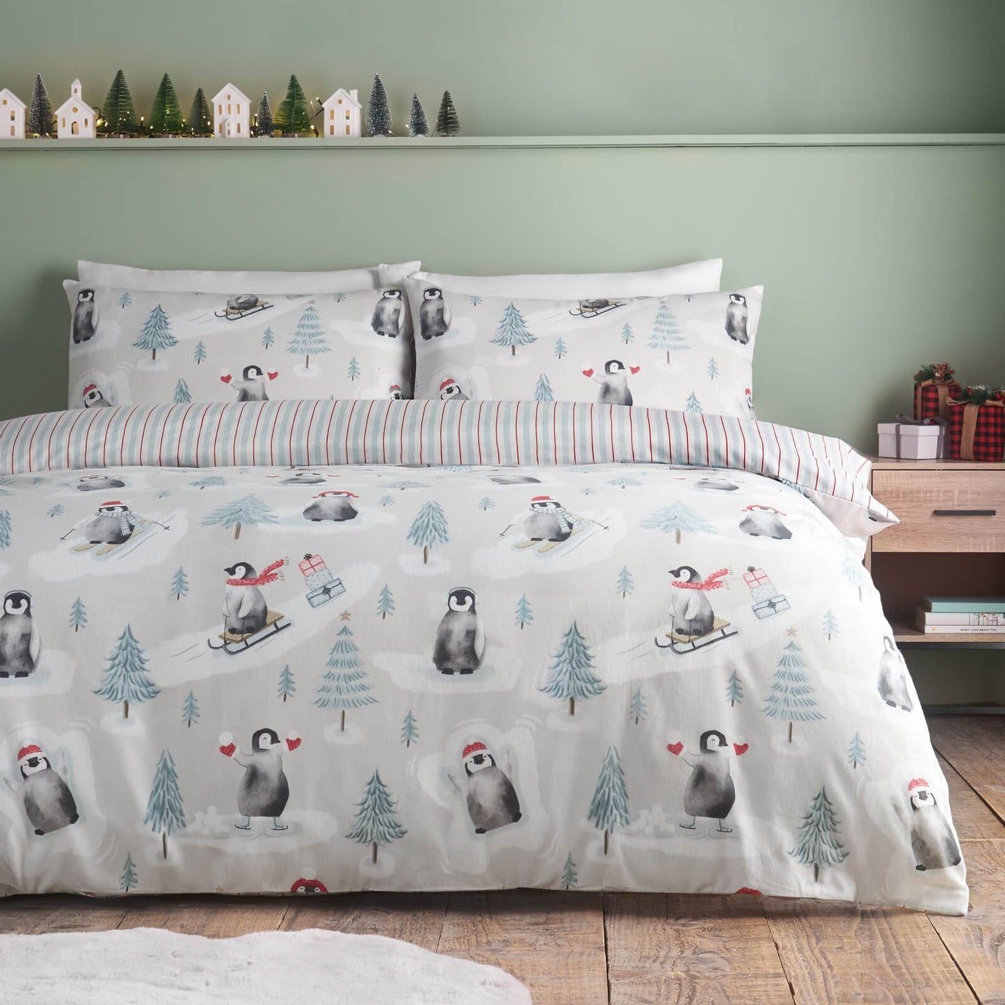 Catherine Lansfield Christmas Penguins Print Cotton Bedding Duvet Cover Set Green
