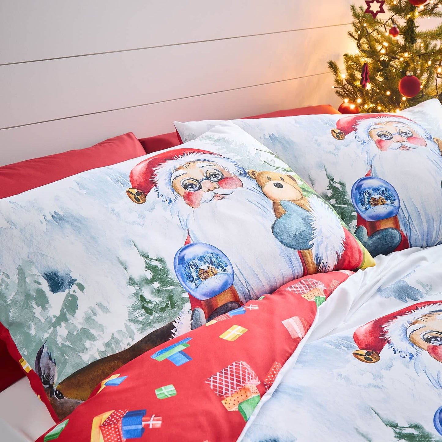 Christmas Retro Santa White Duvet Cover Set