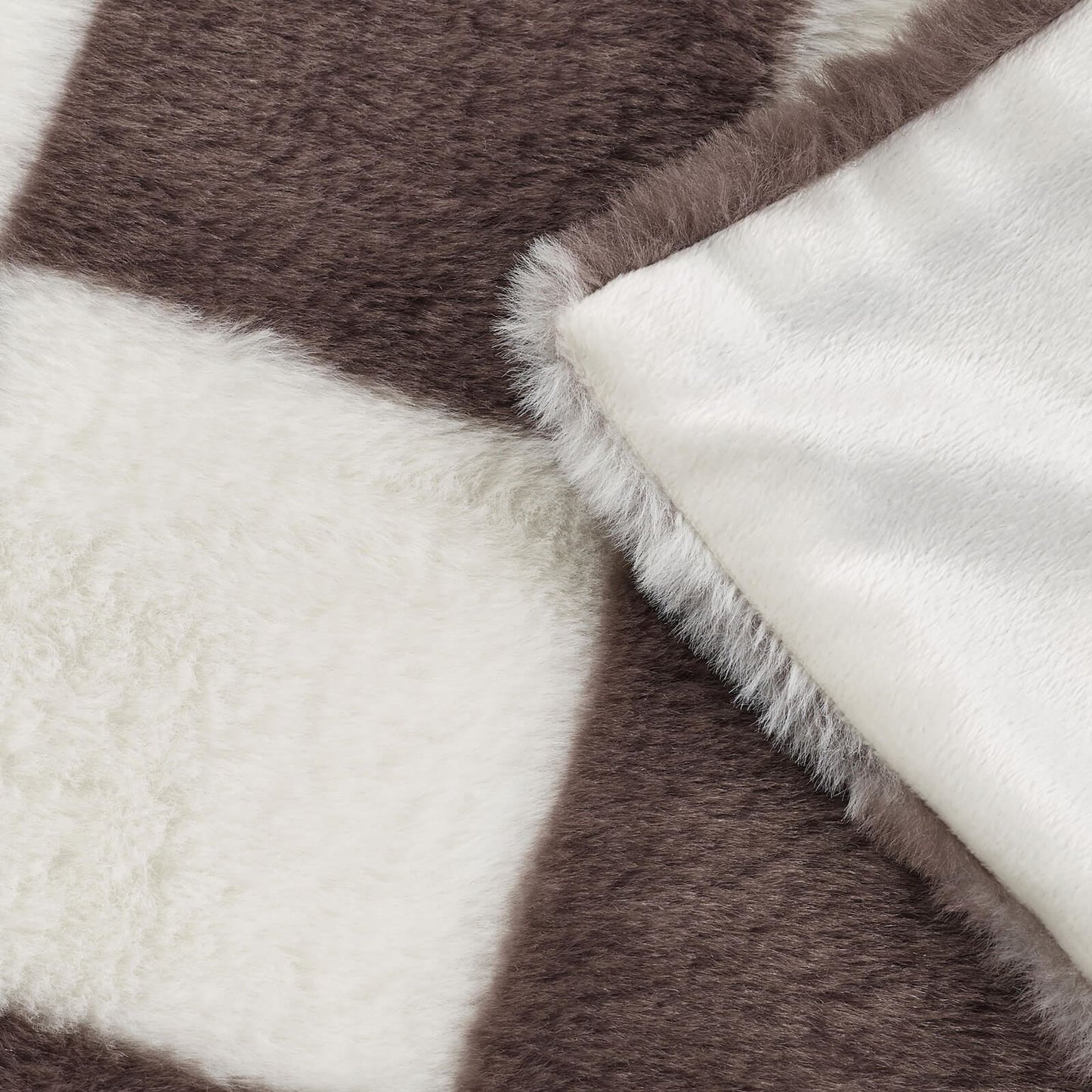 Catherine Lansfield Cosy Soft Checkerboard Fleece Blanket Throw Chocolate - 130x170cm