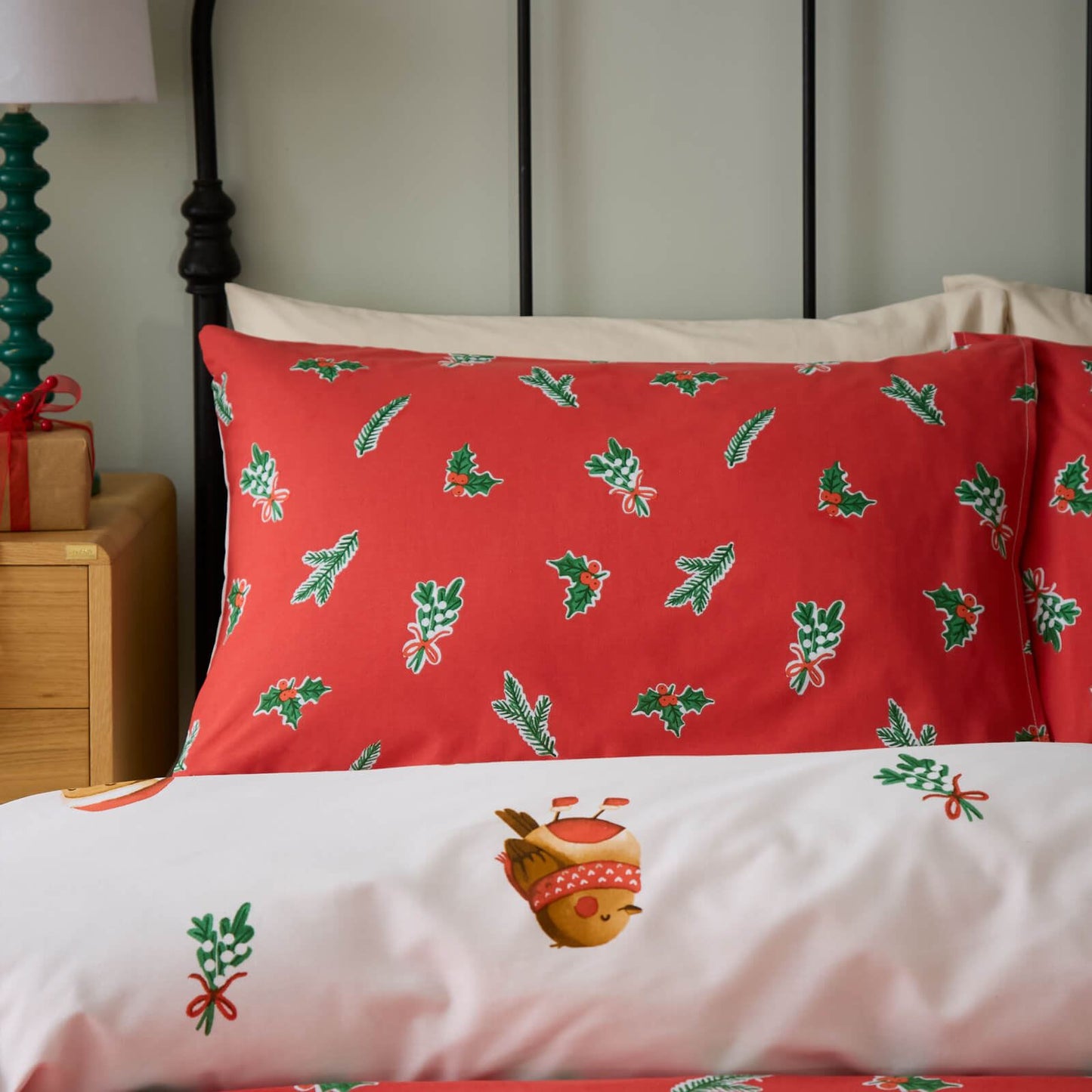 Catherine Lansfield Christmas Robins Printed Reversible Bedding Duvet Cover Set Red