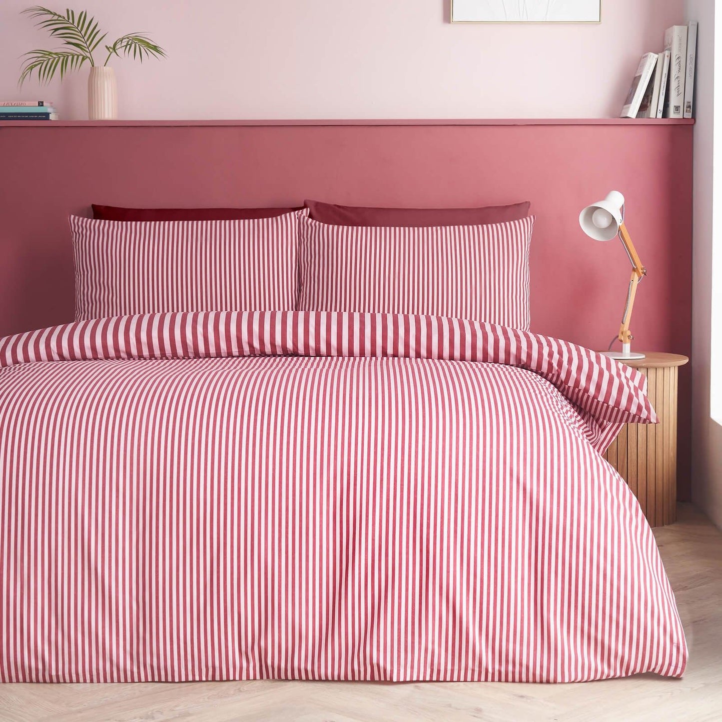 Catherine Lansfield Epping Textured Reversible Bedding Duvet Cover Set Burgundy