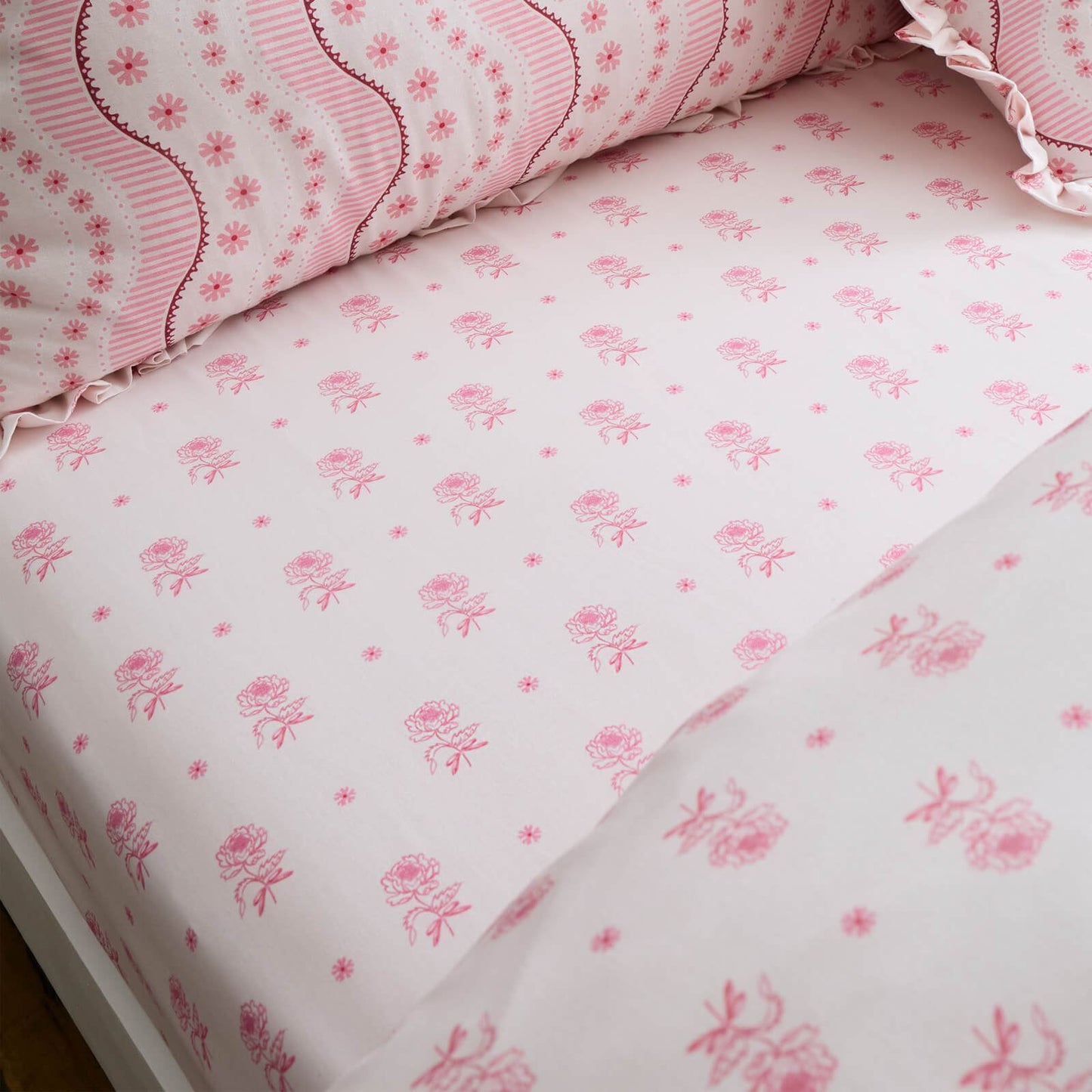 Cath Kidston Spitalfield Bunches Bed Linen Cotton Fitted Sheet Pink