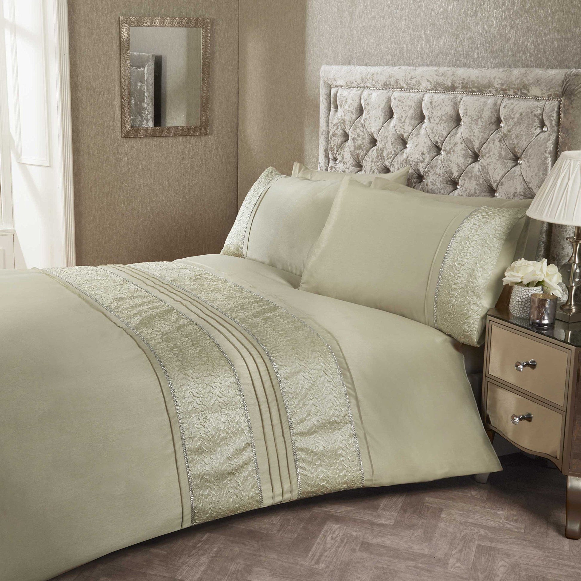 Aurora Gold Duvet Set